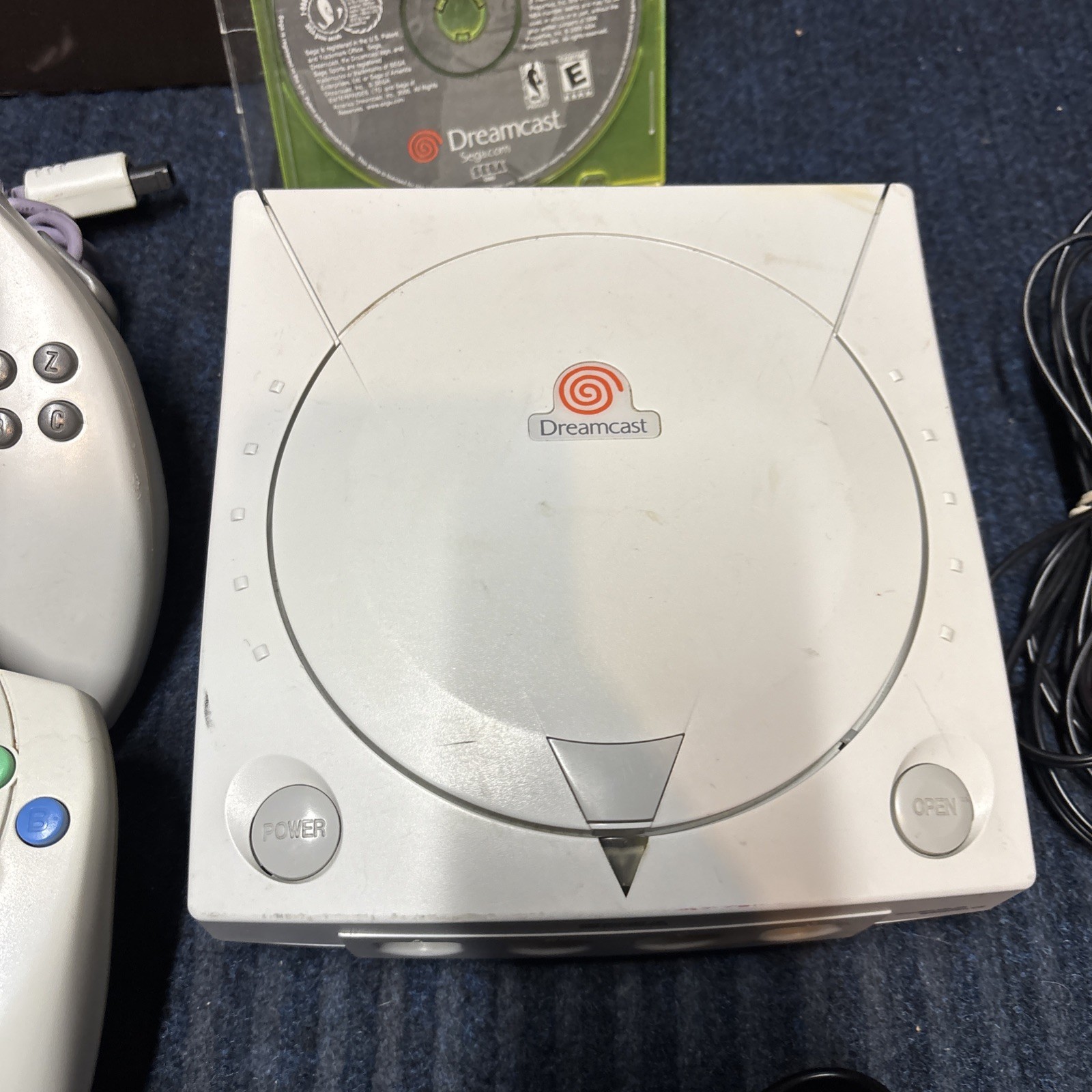Saga Dreamcast Console Two Controllers, Game, Power And AV Cable HKT-3020 TESTED