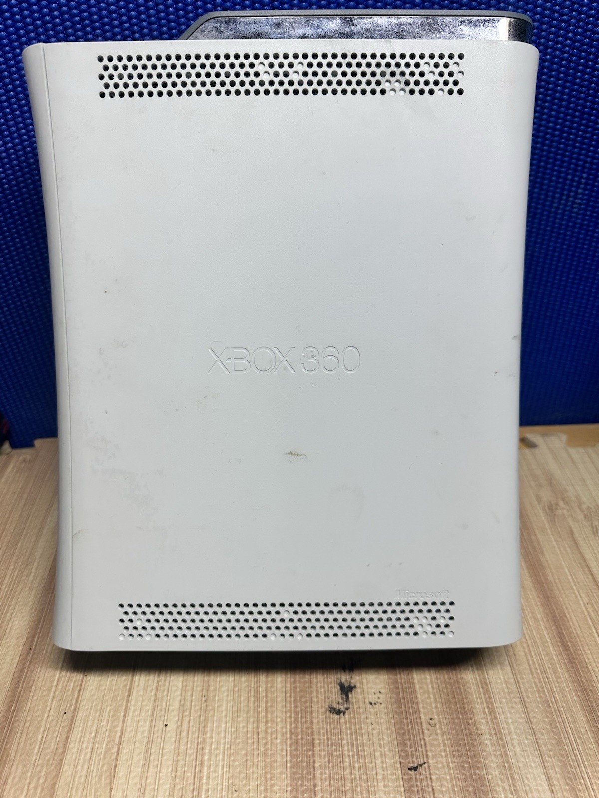 Microsoft Xbox 360 live Console Only – For parts or not working