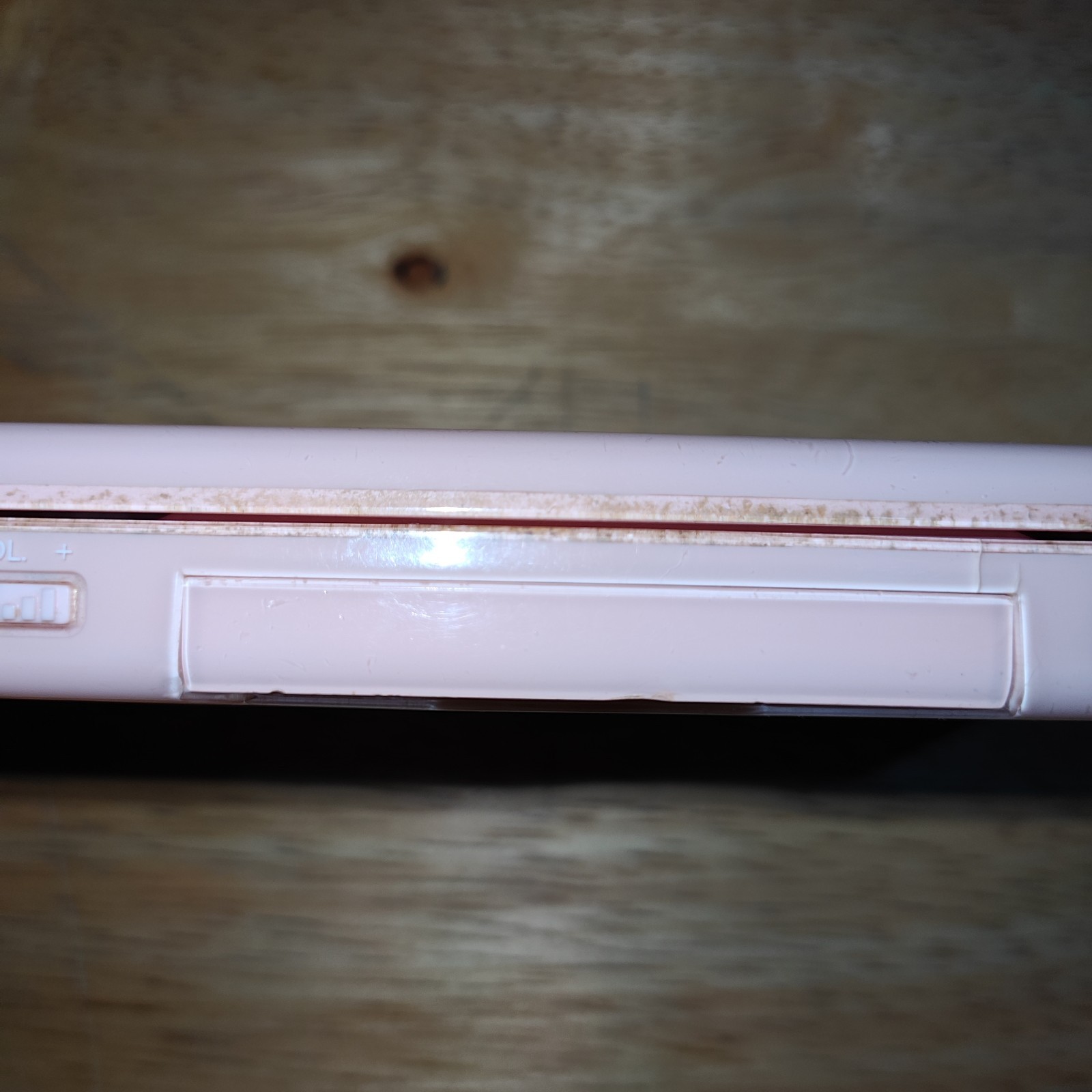 Nintendo DS Lite – Coral Pink Read Description