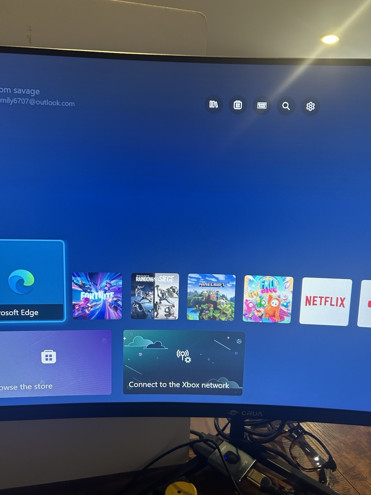xbox one 1540 console With Plug In No HDMI Cable Or Remote Works Great