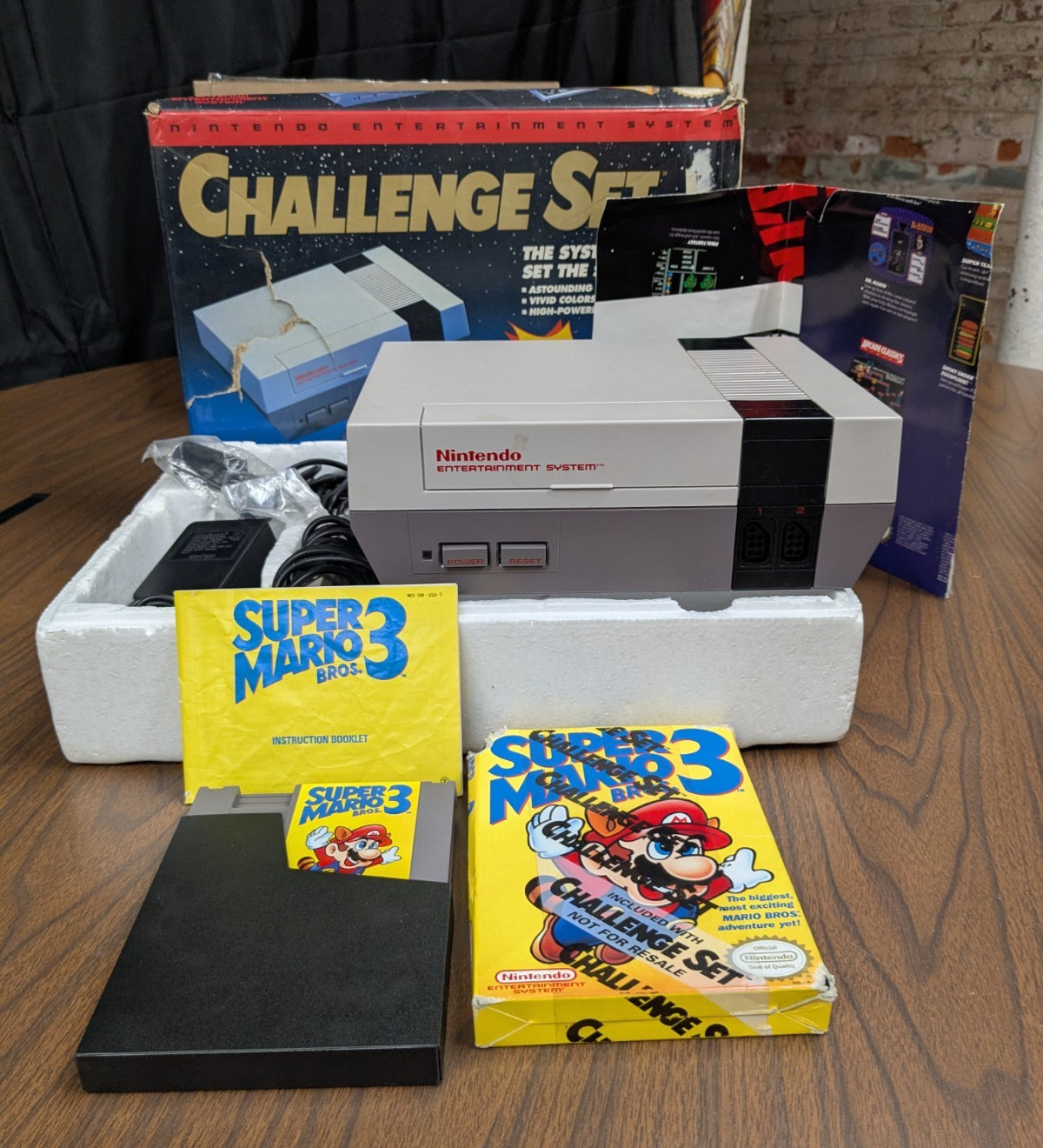NES Nintendo Console Challenge Set Complete in Box- has rips see pics w/game
