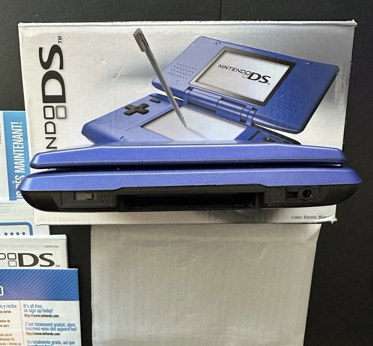 Electric Blue Nintendo DS Handheld Console System Inserts Box Manual Stylus