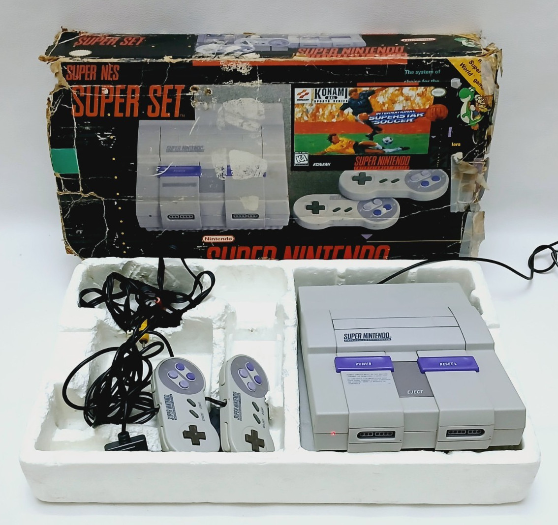 Super Nintendo Entertainment System Console SNS-001 – For Parts Only