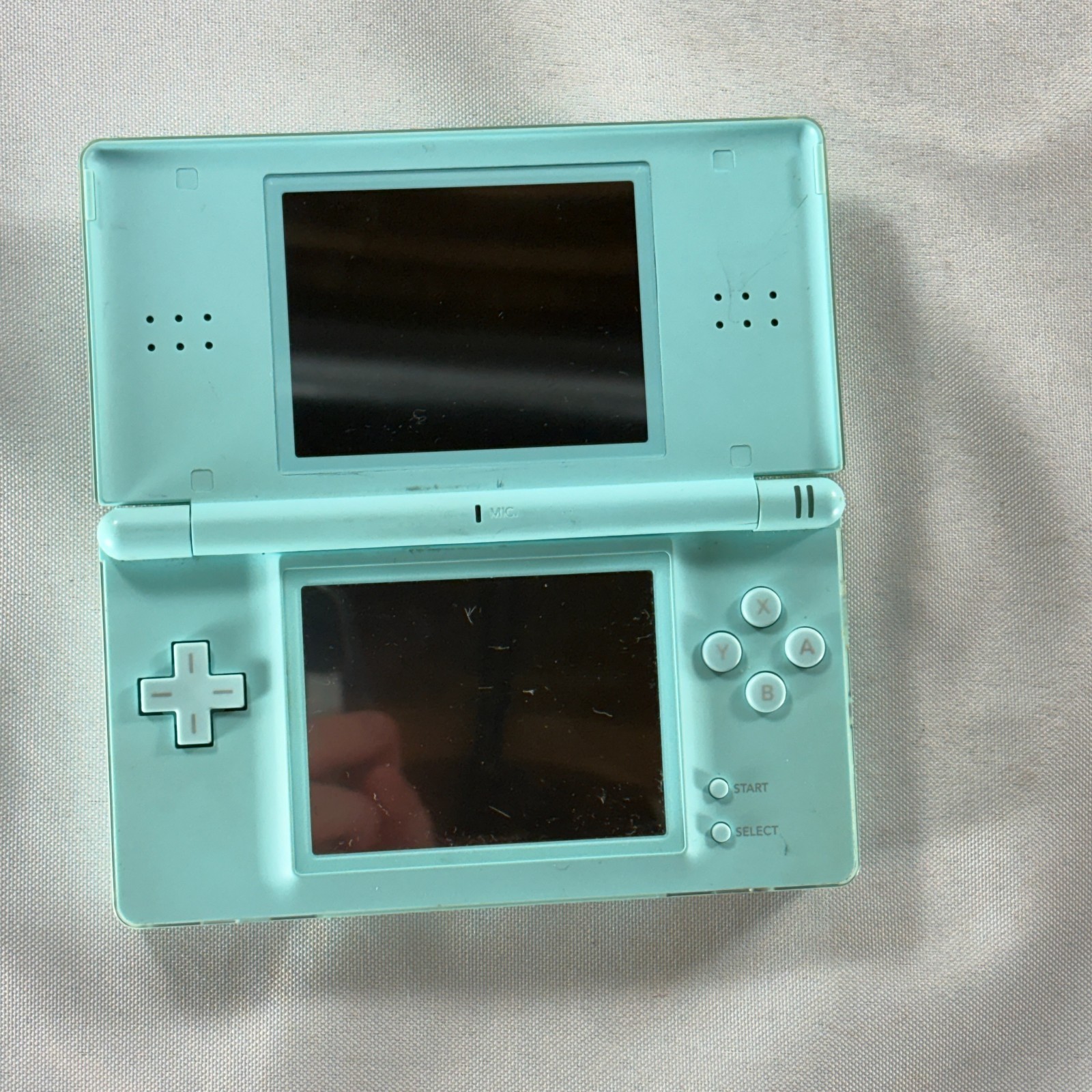Nintendo DS Lite Ice Blue Handheld System – Doesn’t Read Games