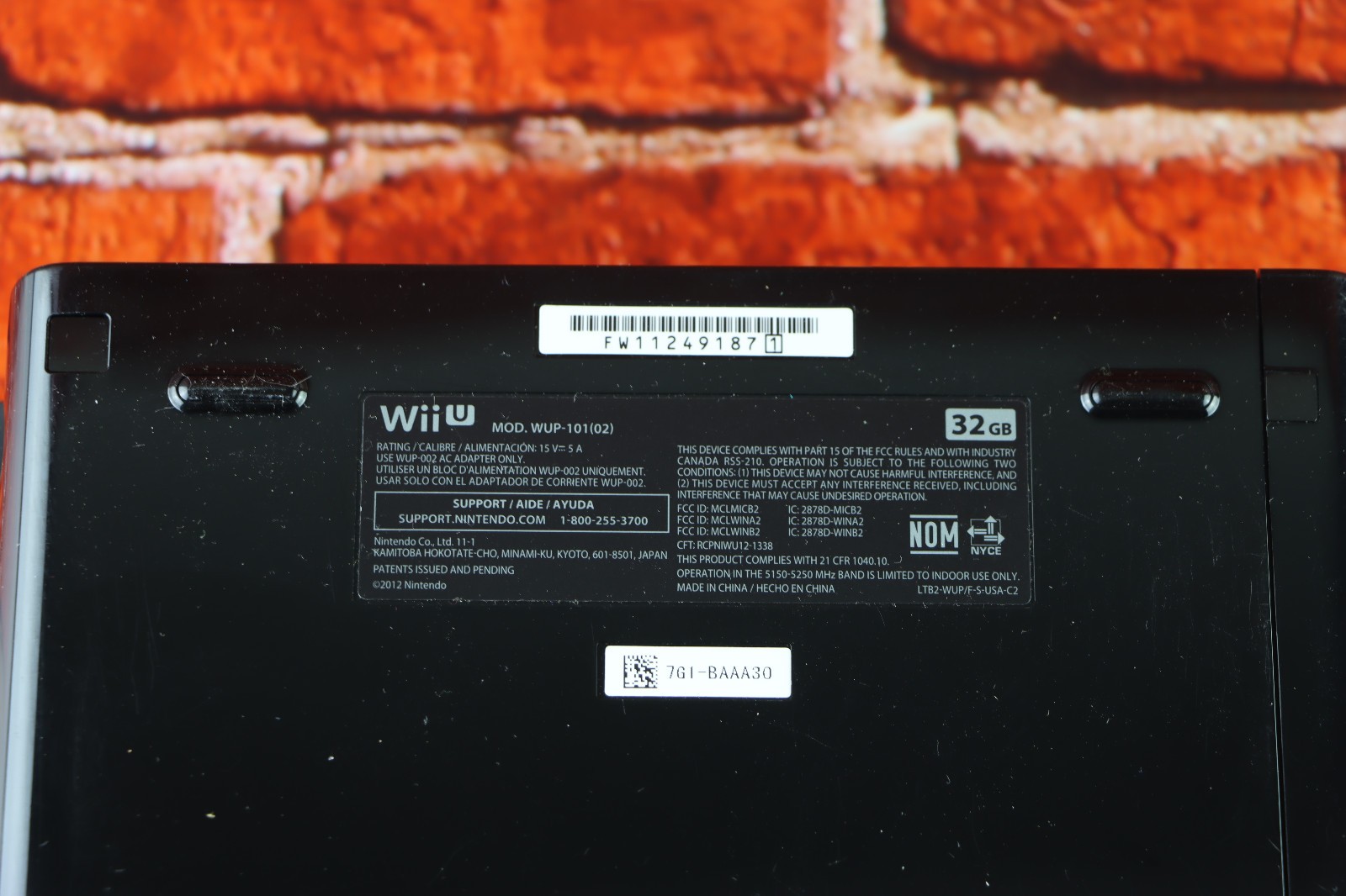 Nintendo Wii U Console Bundle with Game Pad 32GB WUP-101 Bundle WORKING