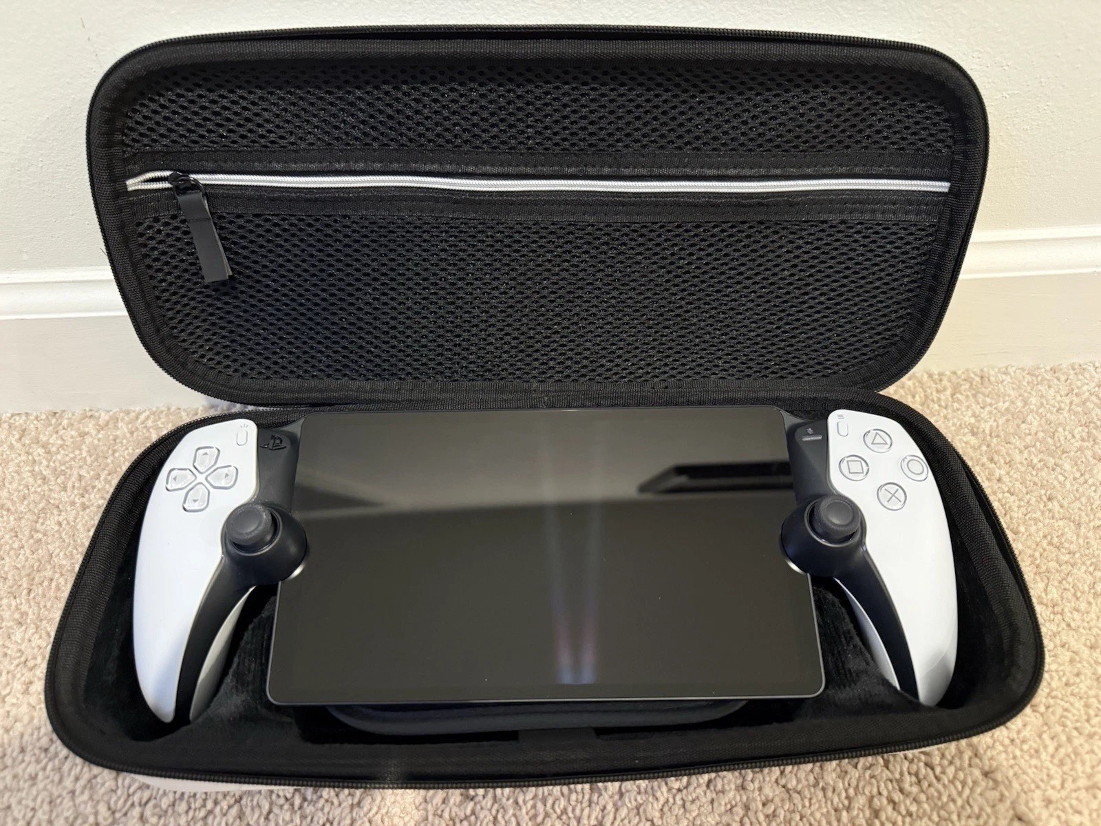 PlayStation Portal White and Black Excellent Condition