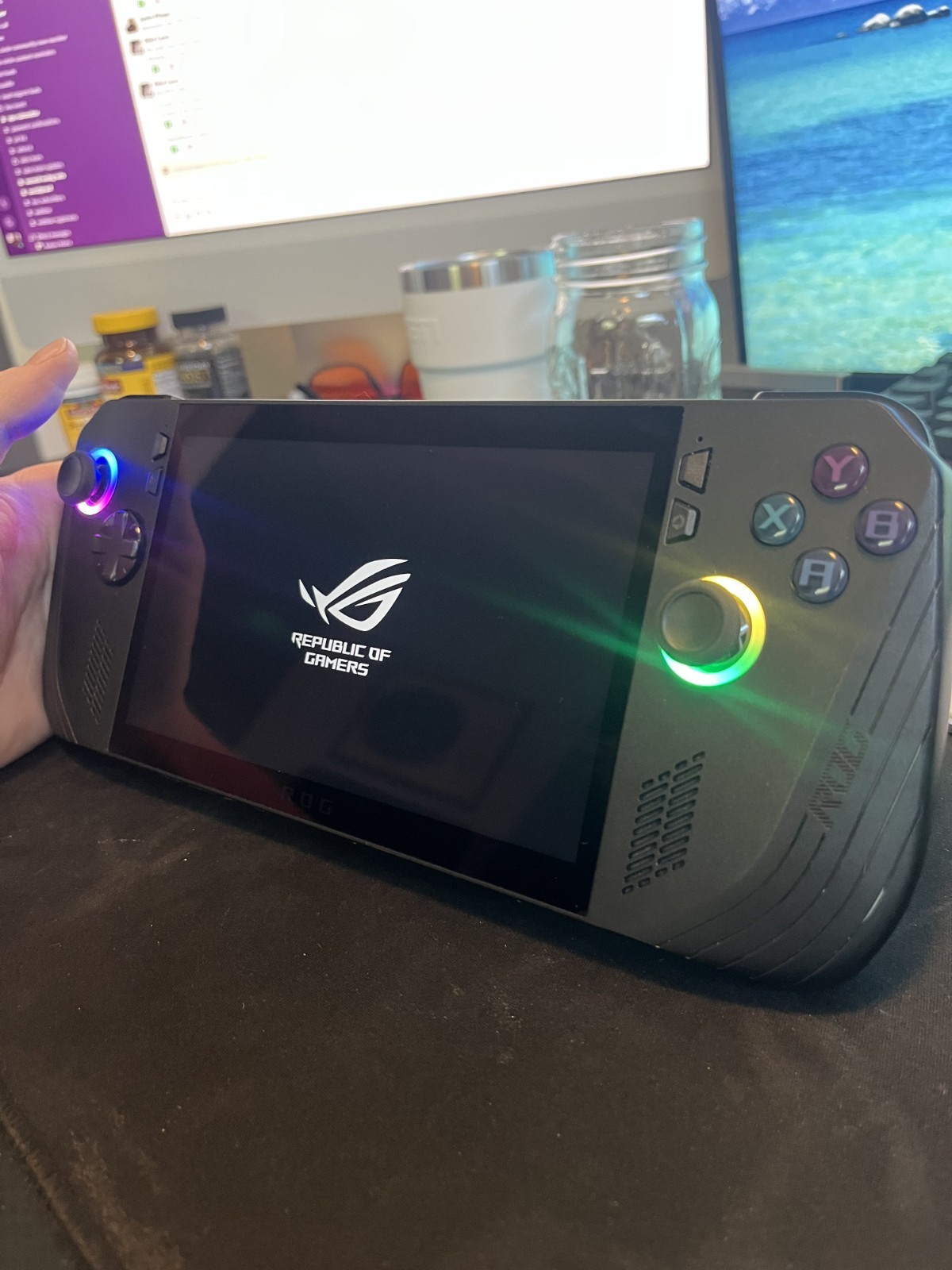 ASUS ROG Ally X – 1TB SSD – AMD Ryzen Z1 Extreme – Gaming Handheld – Used