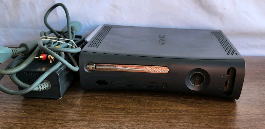 Xbox 360 Elite 120gb Console Tested Working. PLEASE SEE PHOTOS & DESCRIPTION