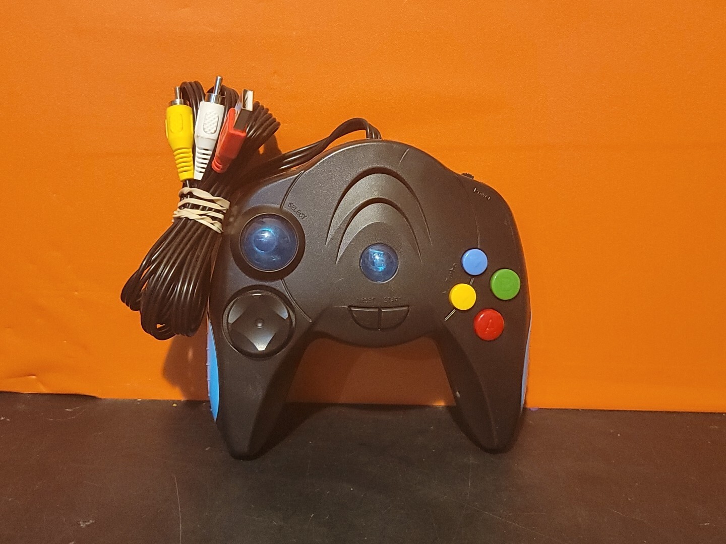 DreamGear Gamestation 300 ~ Plug & Play 300 Games in One ~ Tested & Working