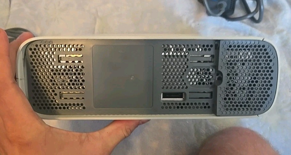 Microsoft XBox 360 HDMI Gaming Console Only *TURNS ON/ WONT READ DISCS*