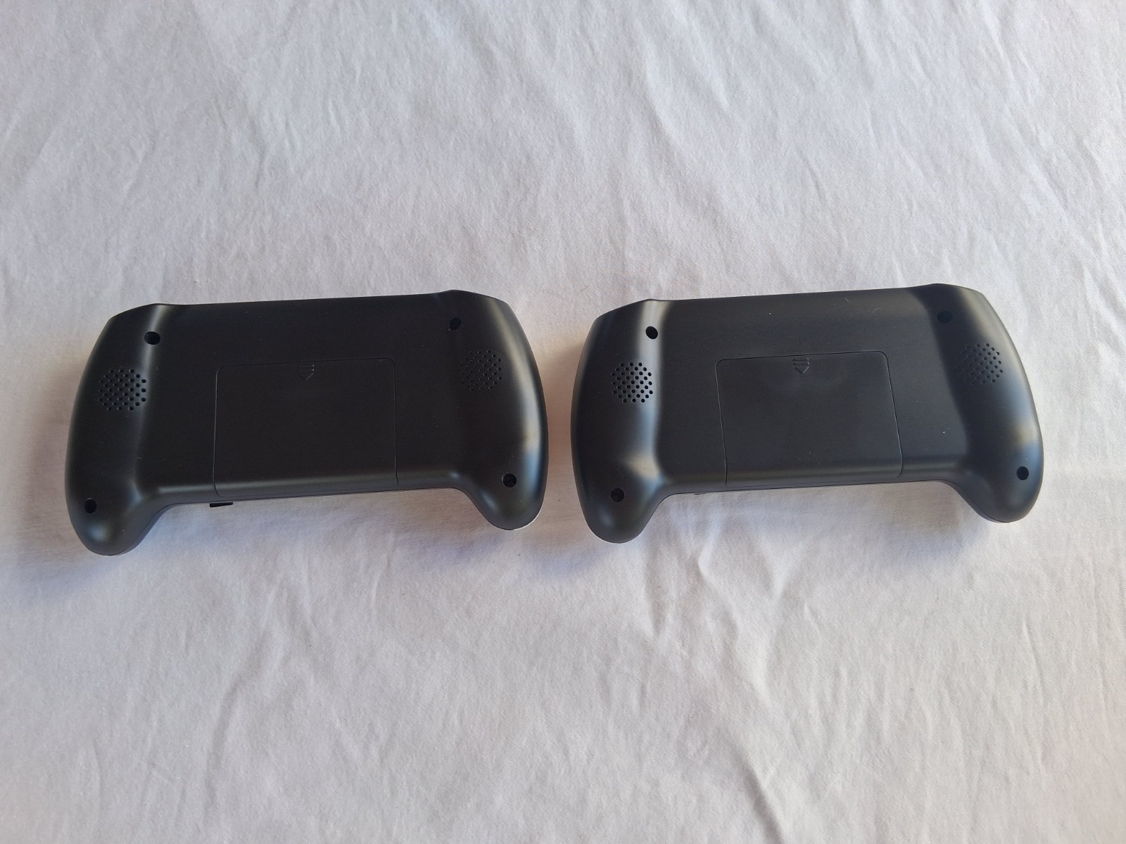 Game systems Q21 Handheld Game Console 500 built in games open box new x2