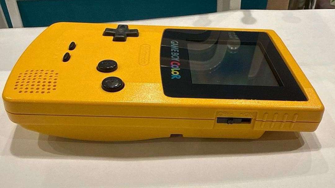 Nintendo GAME BOY COLOR Yellow Pokemon Gold and Silver Set