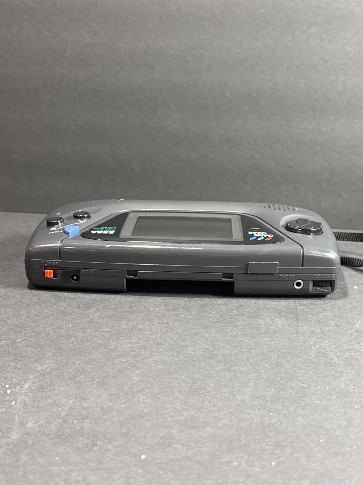 SEGA Game Gear Handheld System – For Parts – Powers Off Immediately
