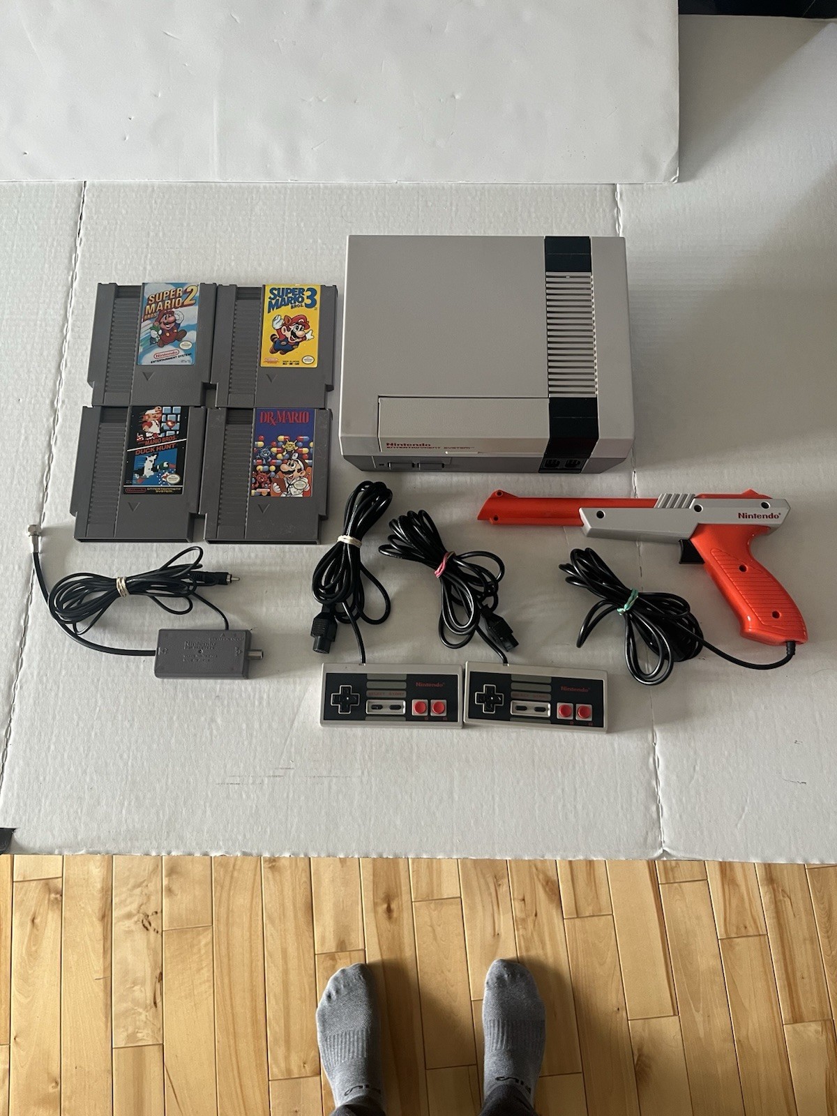 Nintendo NES Console Bundle with Super Mario Bros 1 2 3 and 2 Controllers Zapper
