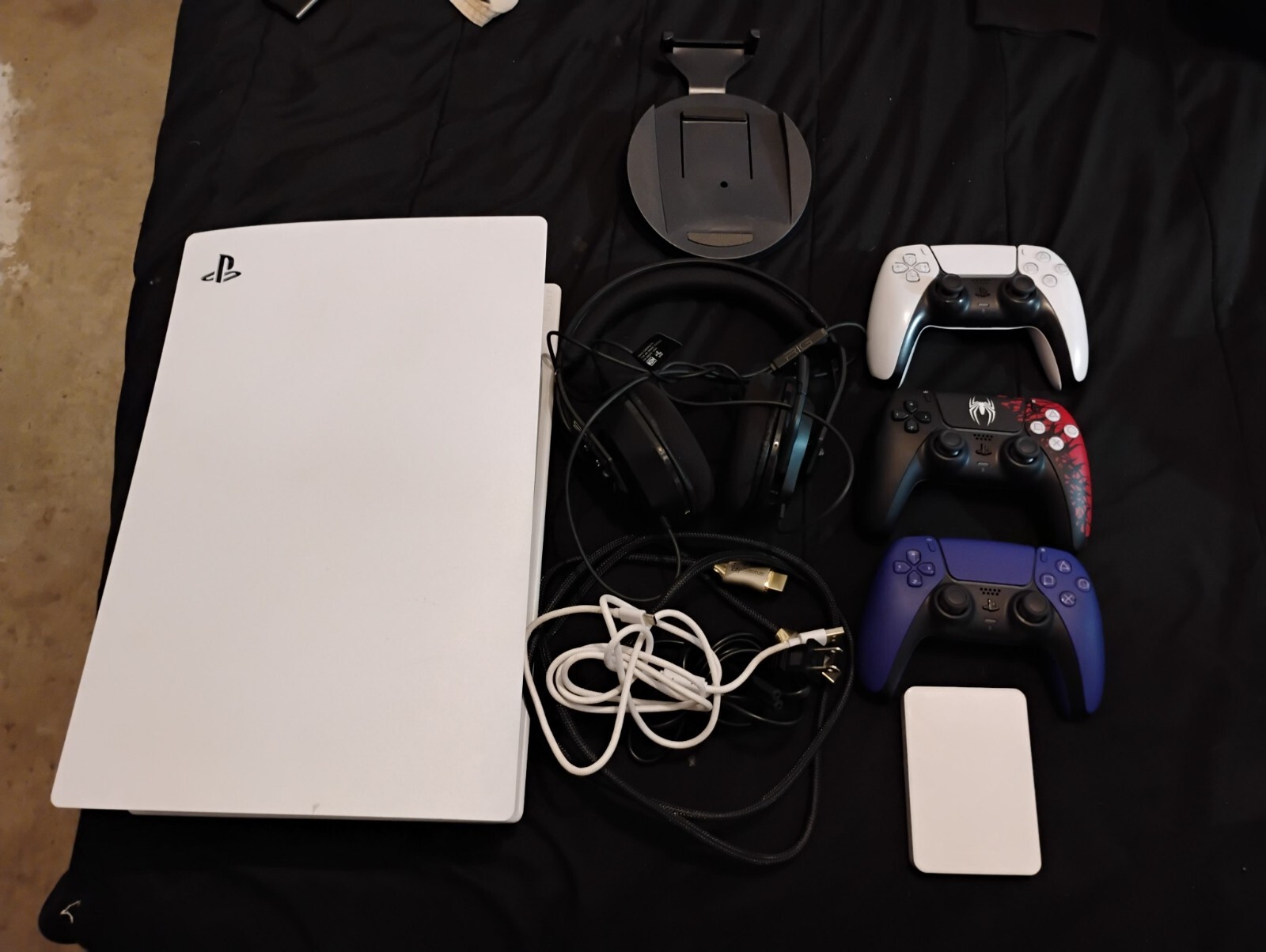 PS5,1tb External Hard Drive,3 Controllers,Rig Headset,My Account With 298 Games