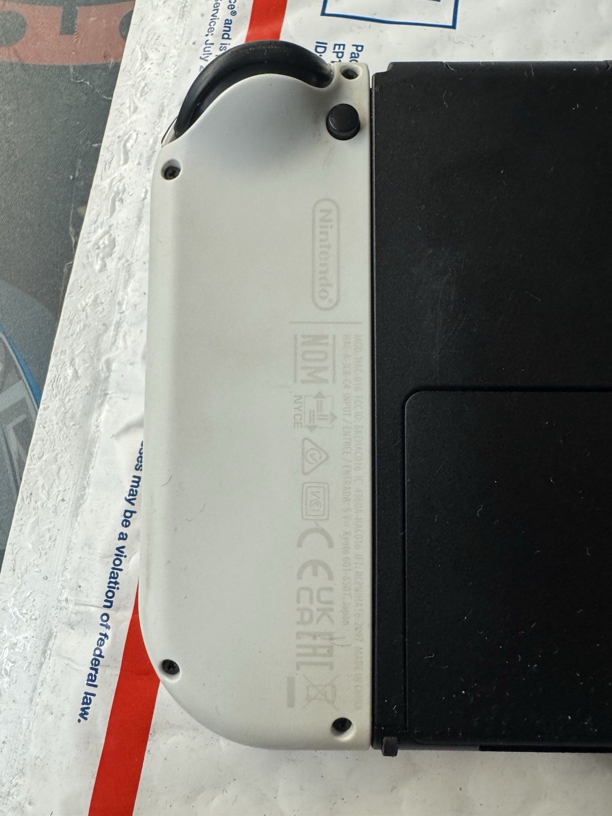 Nintendo Switch OLED HEG-001 White Console CIB Dock Joy-Con No Charger
