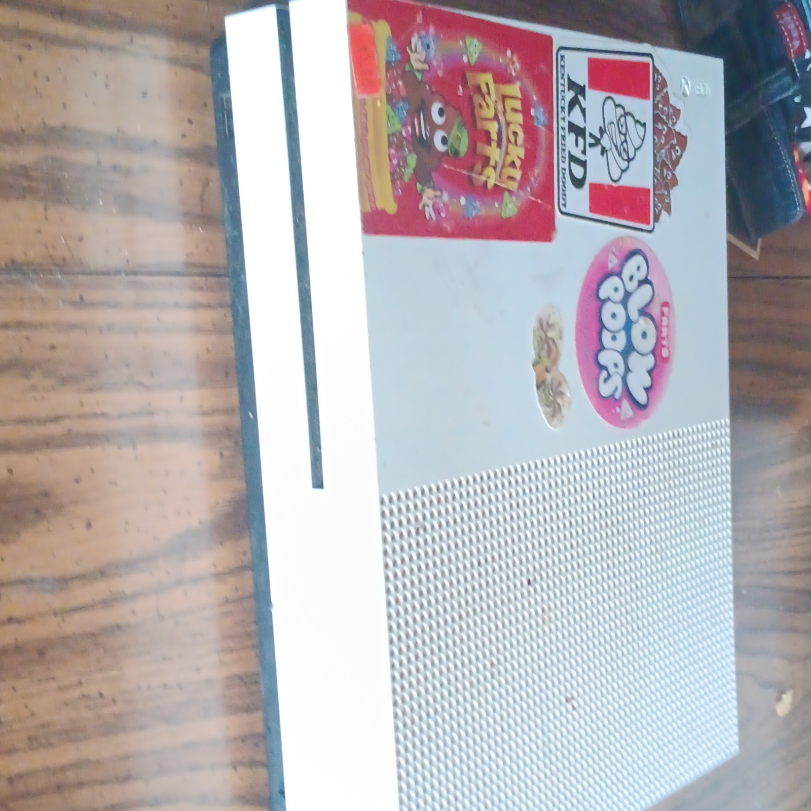 Microsoft Xbox One S 1TB White 4K Wi-Fi HDMI USB Region Free w/ Peggle 2
