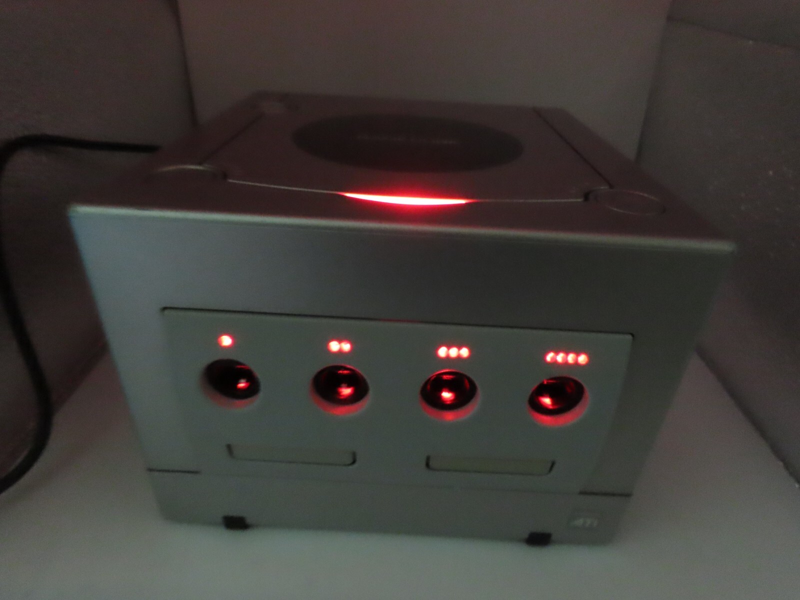 Nintendo GameCube RED LED Light Mod Modification Controller Port w/ new batt