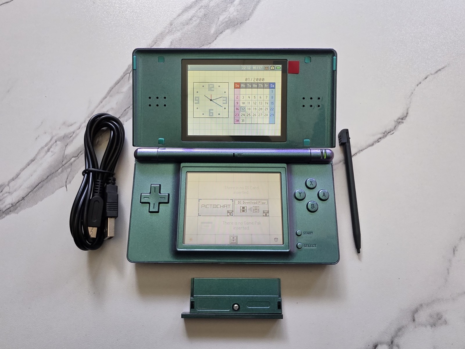 Custom Nintendo DS Lite Chameleon Purple/Green With Charger And Stylus