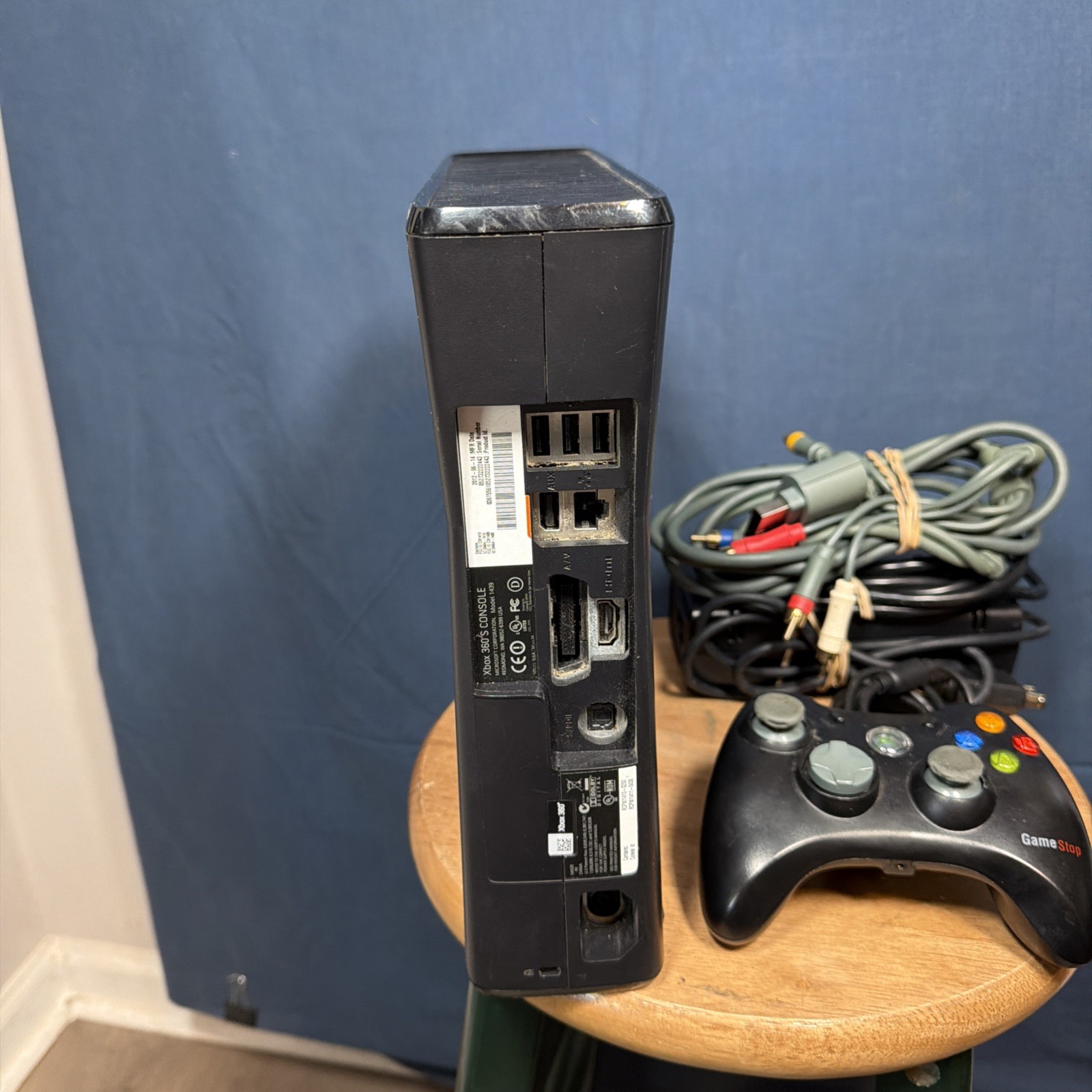 Microsoft Xbox 360 S Console Model 1439 Tested & Working 250gb