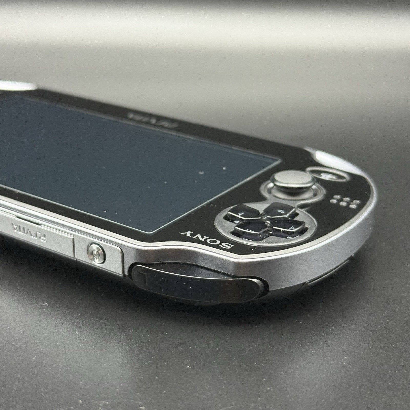 PS Vita PCH-1001 Bundle Console – Charger, RARE Vault Case & 3 Games! FAST SHIP!