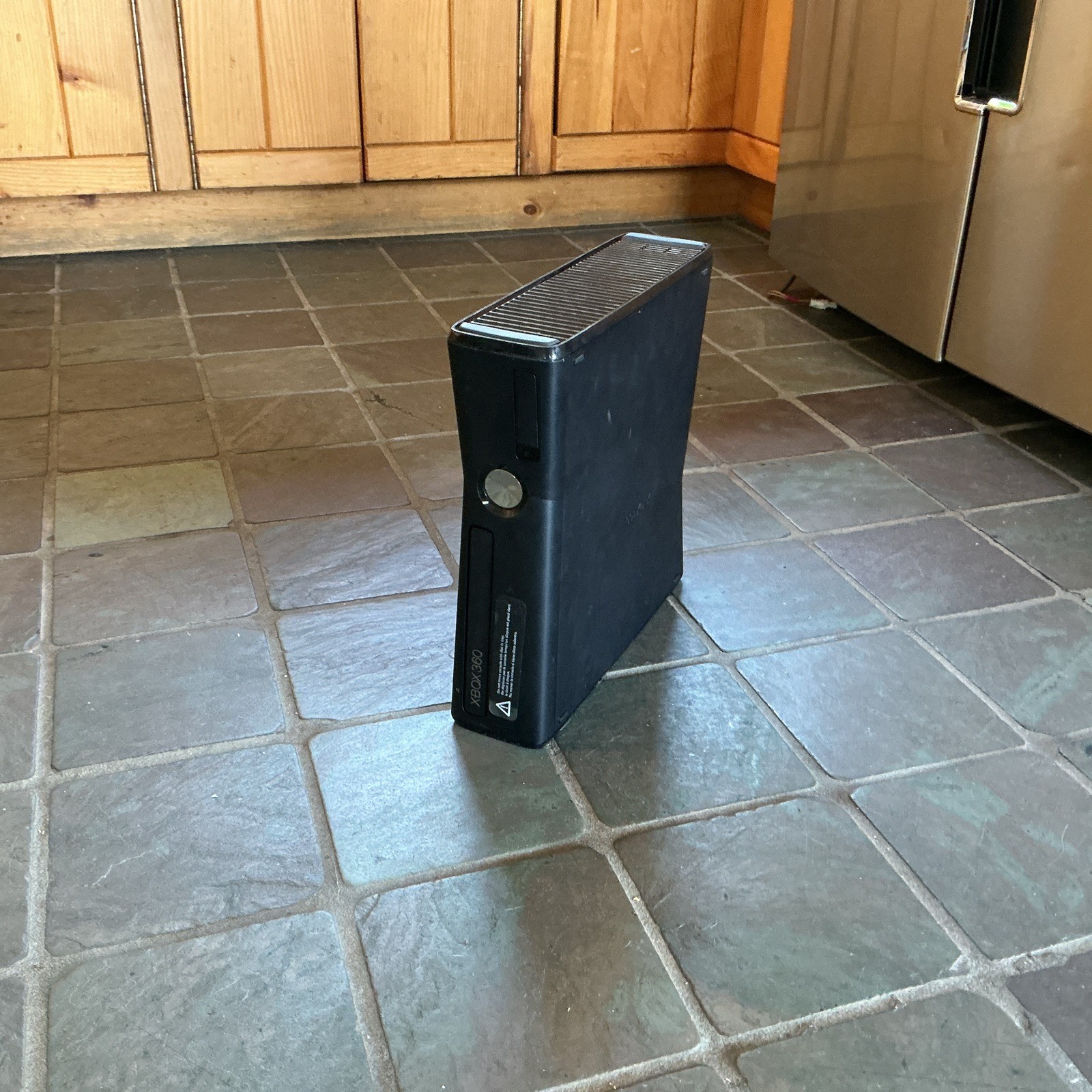 Xbox 360 S Model 1439 Console ONLY No cables, no controllers for parts or repair