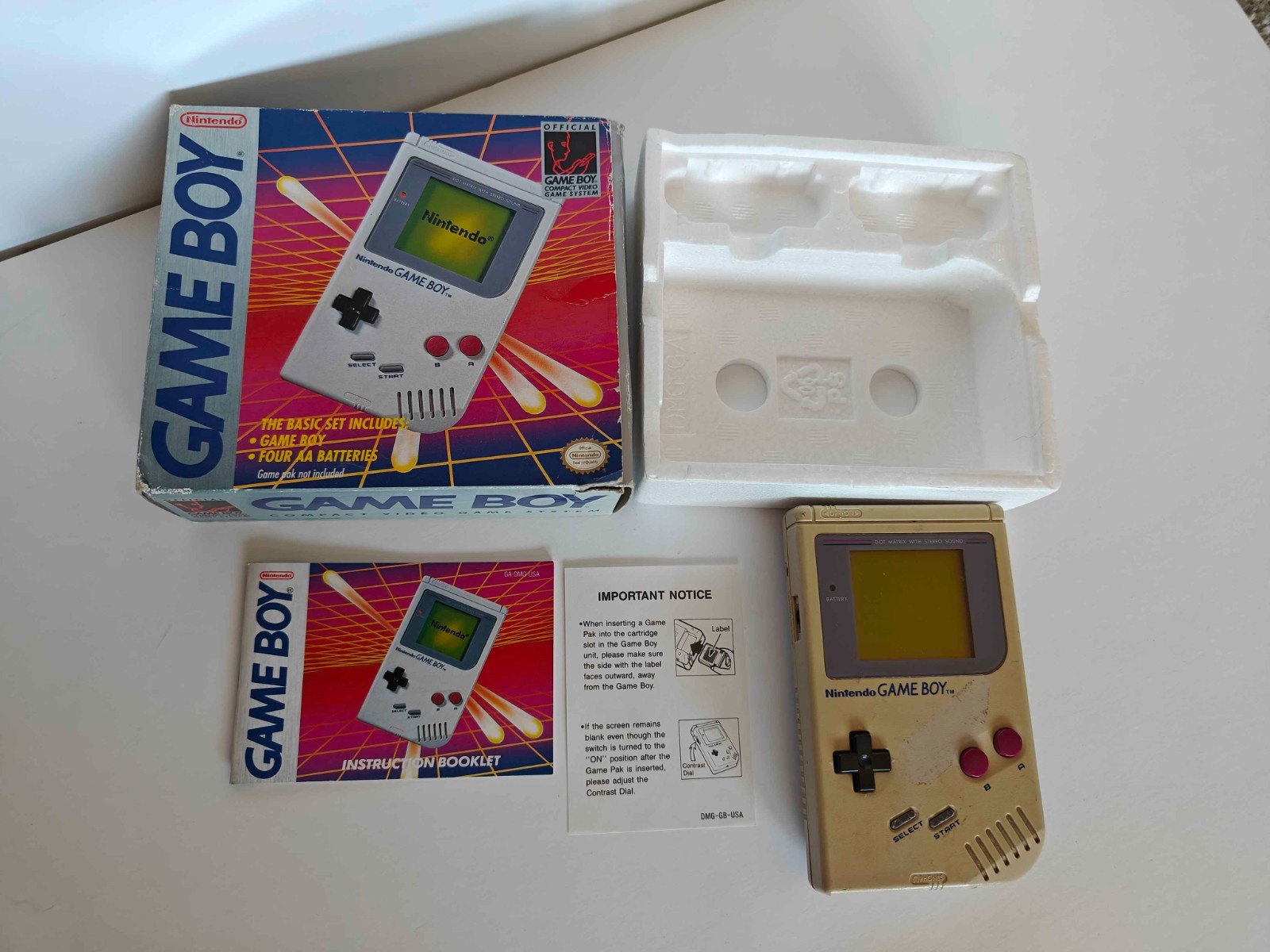 Nintendo GameBoy Complete With Box Tested Box Manual Game Boy