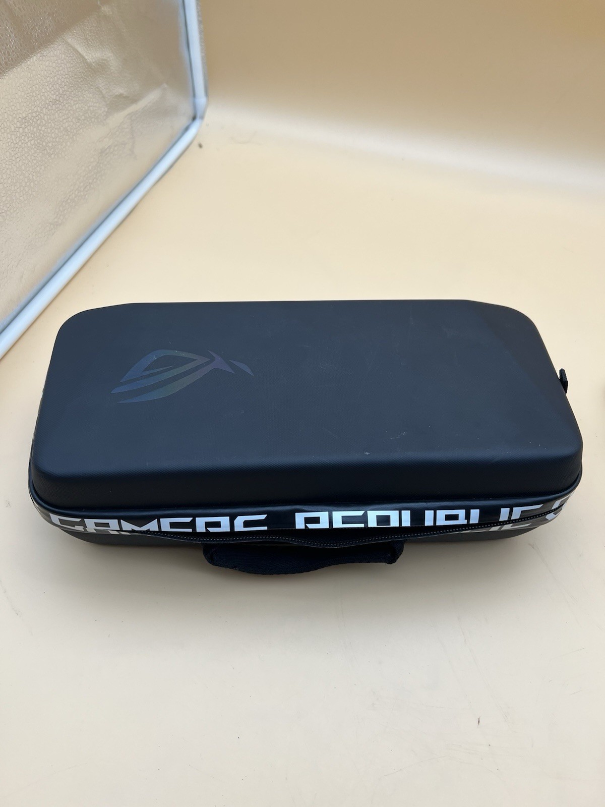 ASUS ROG RC72LA 24GB RAM 1 TERABYTE W/ RUBBER CASE & ORIGINAL CHARGING CORD