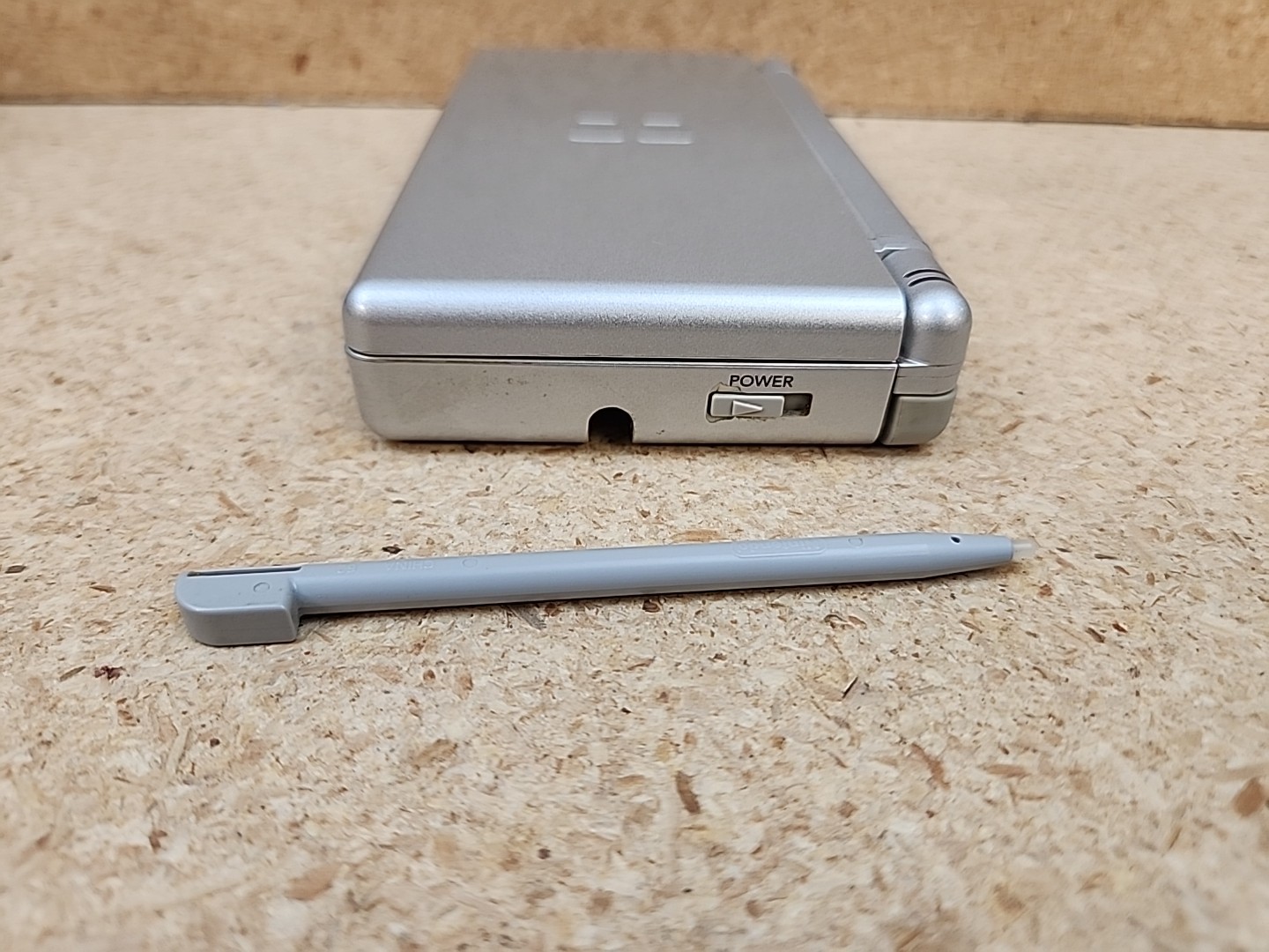 Nintendo DS Lite USG-001 Handheld Console Metallic Silver W/3 Games Tested