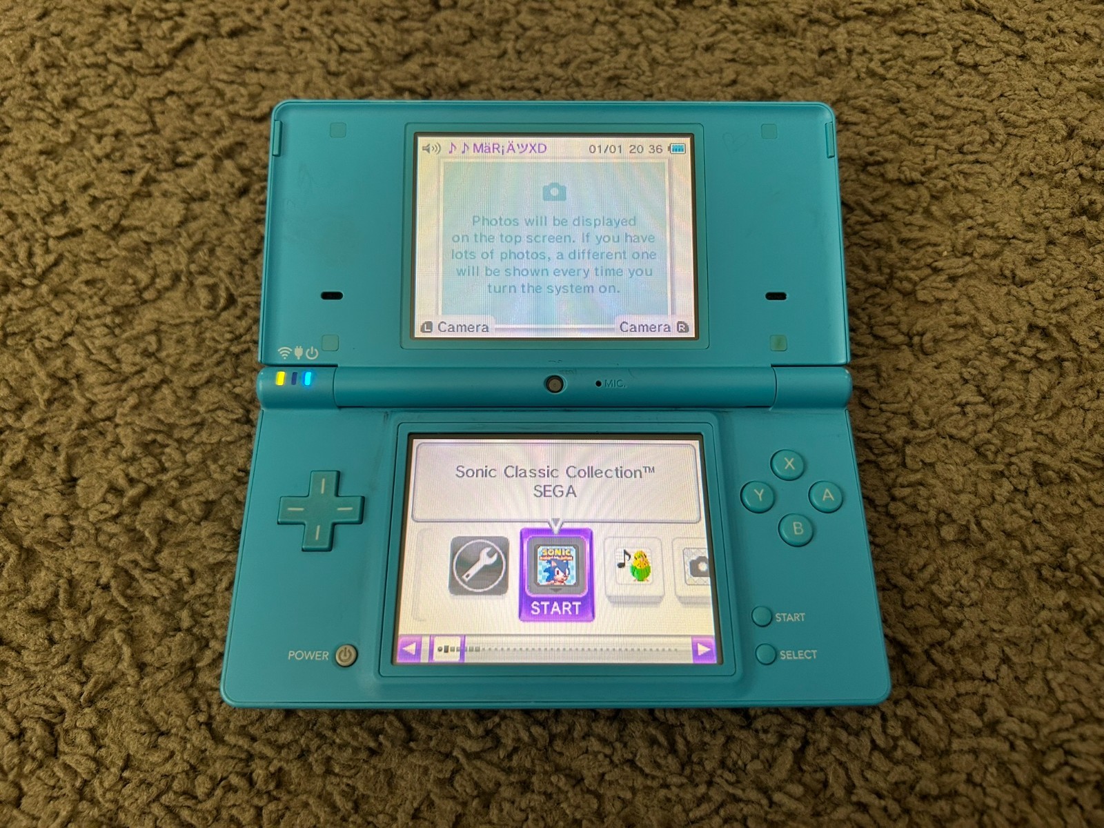 Nintendo DSi Handheld System Blue + Sonic Classic Collection bundle lot console