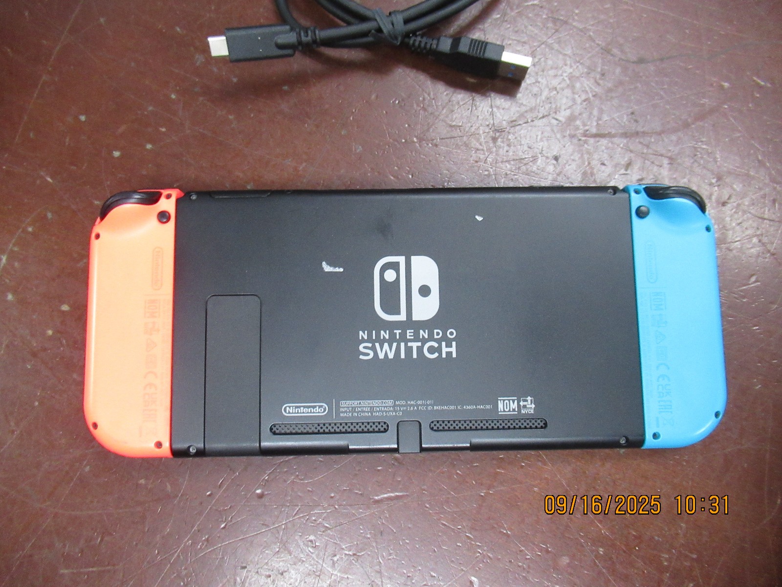 Nintendo Switch 32GB Handheld Console ~ Neon Red/Blue ~ HAC-001 w/ TYPE C
