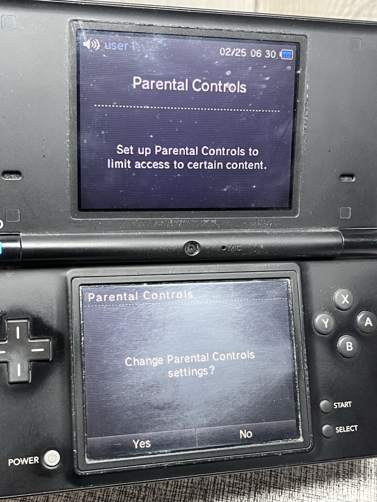 Nintendo DSi Black Handheld System DS Platform TWL-001 USA 2008 *Read Below*
