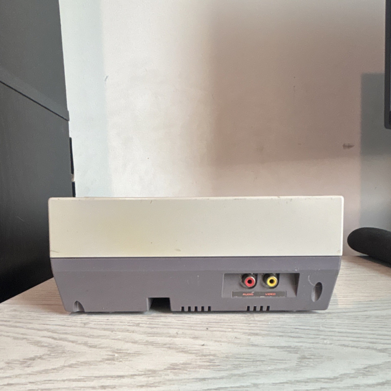 Nintendo Entertainment System NES Gray White Home Console Composite RCA RF