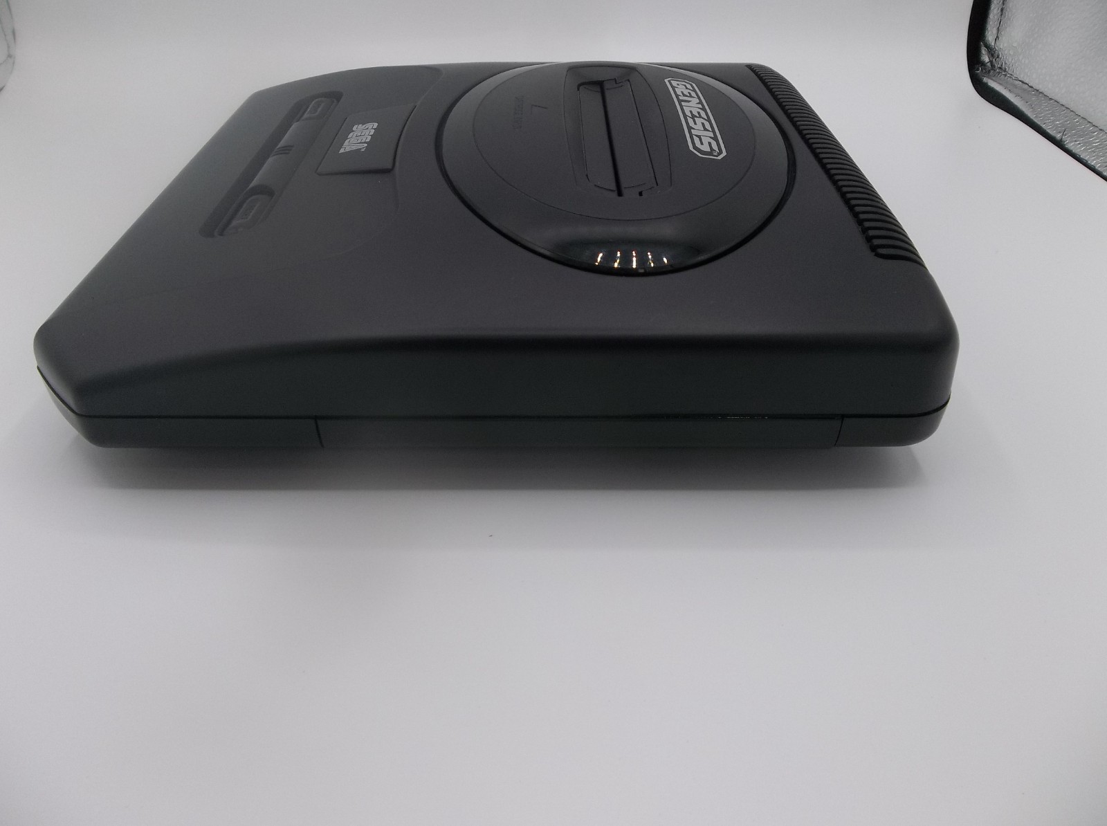 Sega Genesis 2 Core System Console Majesco MK-1451 RARE VA4 MOBO- Excellent Cond