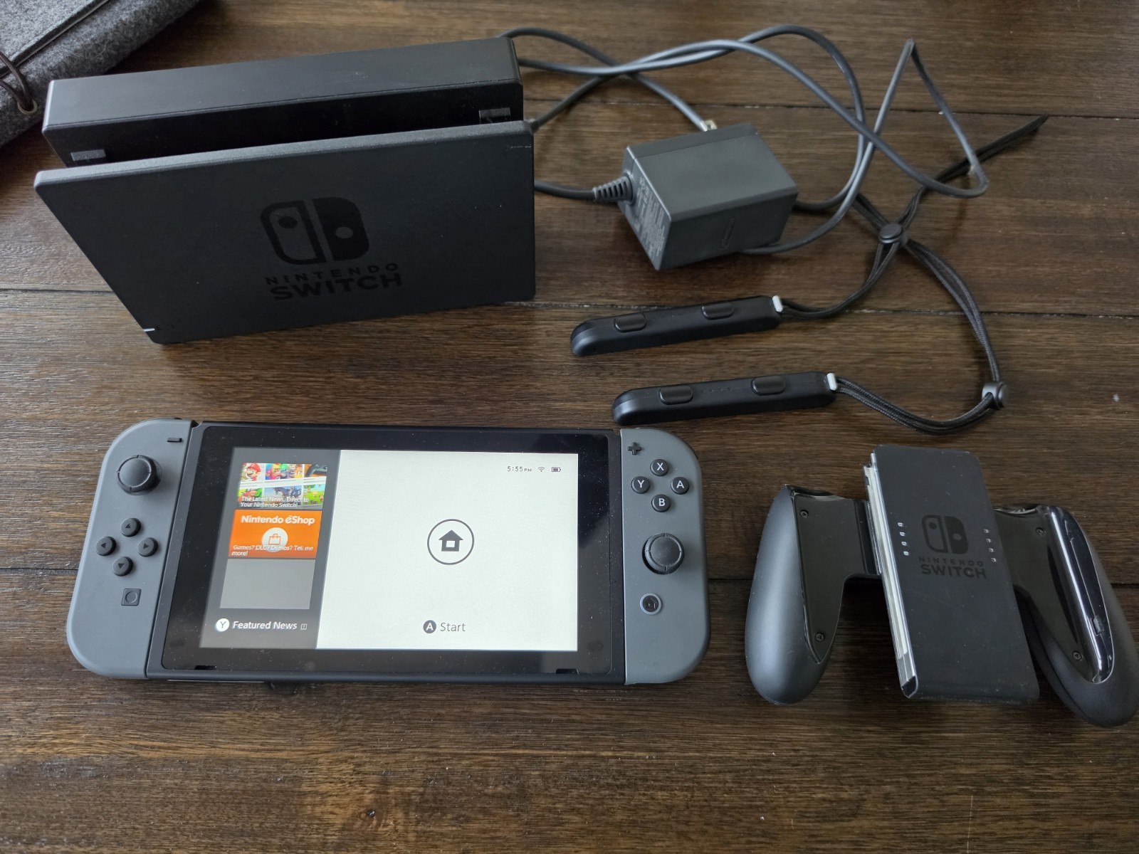 Nintendo Switch Bundle – Concole, Accessories, Carrier, and Games