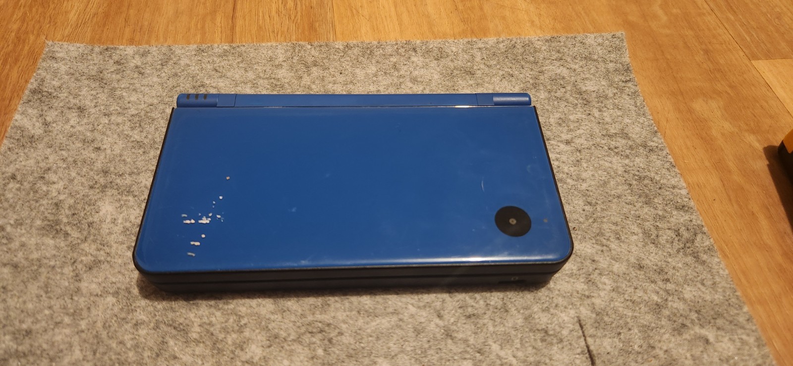 Nitendo Dsi Xl Red Yellow Blue