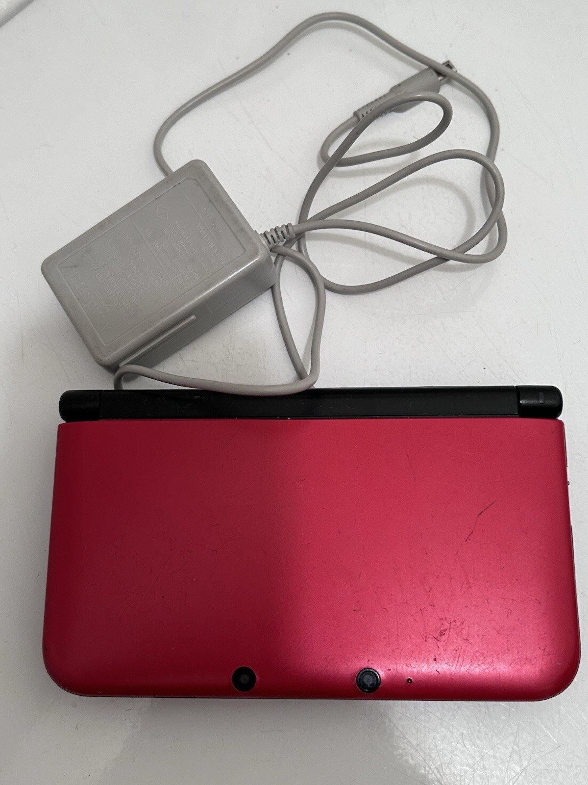 Nintendo 3DS XL Launch Edition Handheld Red Gaming System Charger Tested Working
