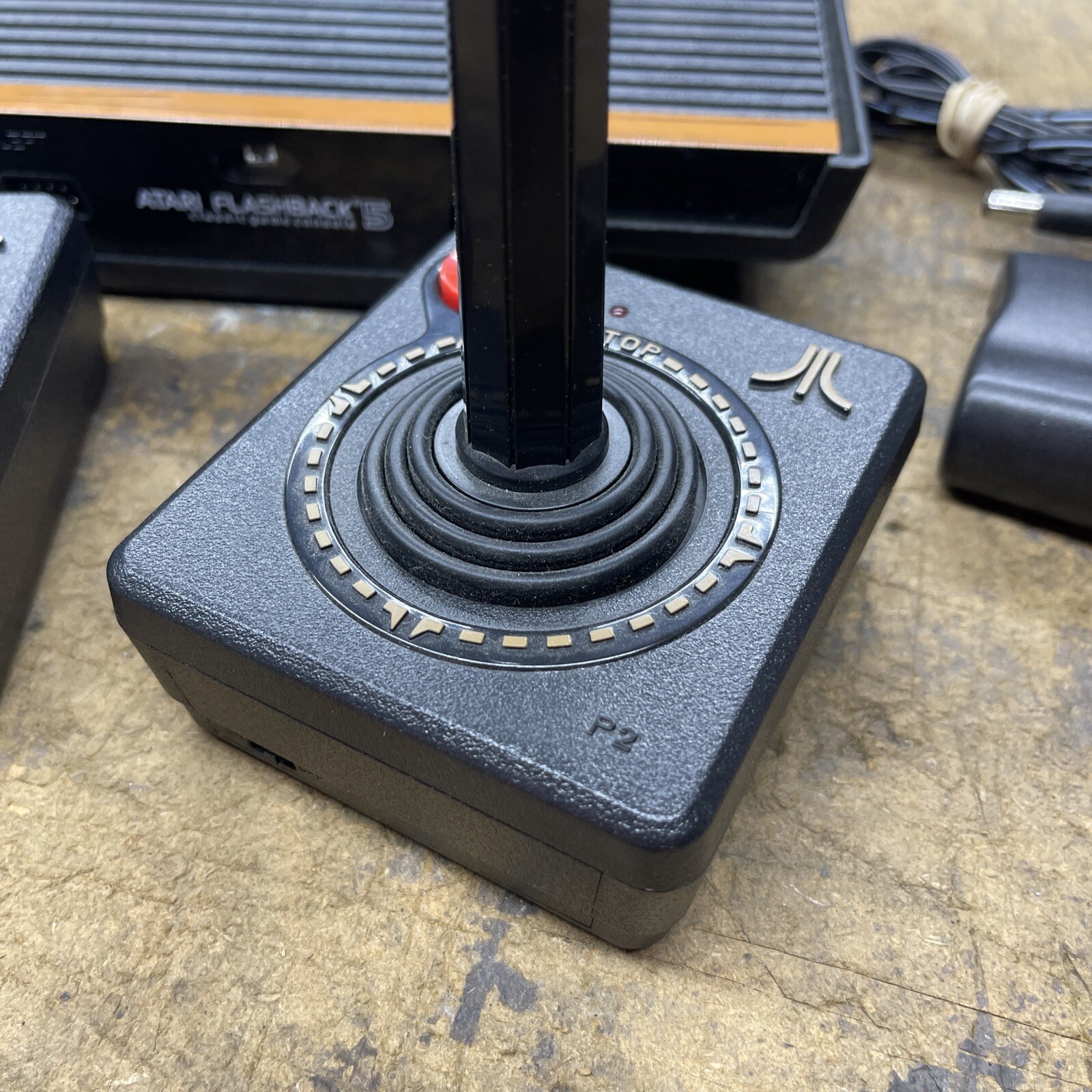Atari Flashback 5 – 92 Classic Games Console 2 Wireless Controllers