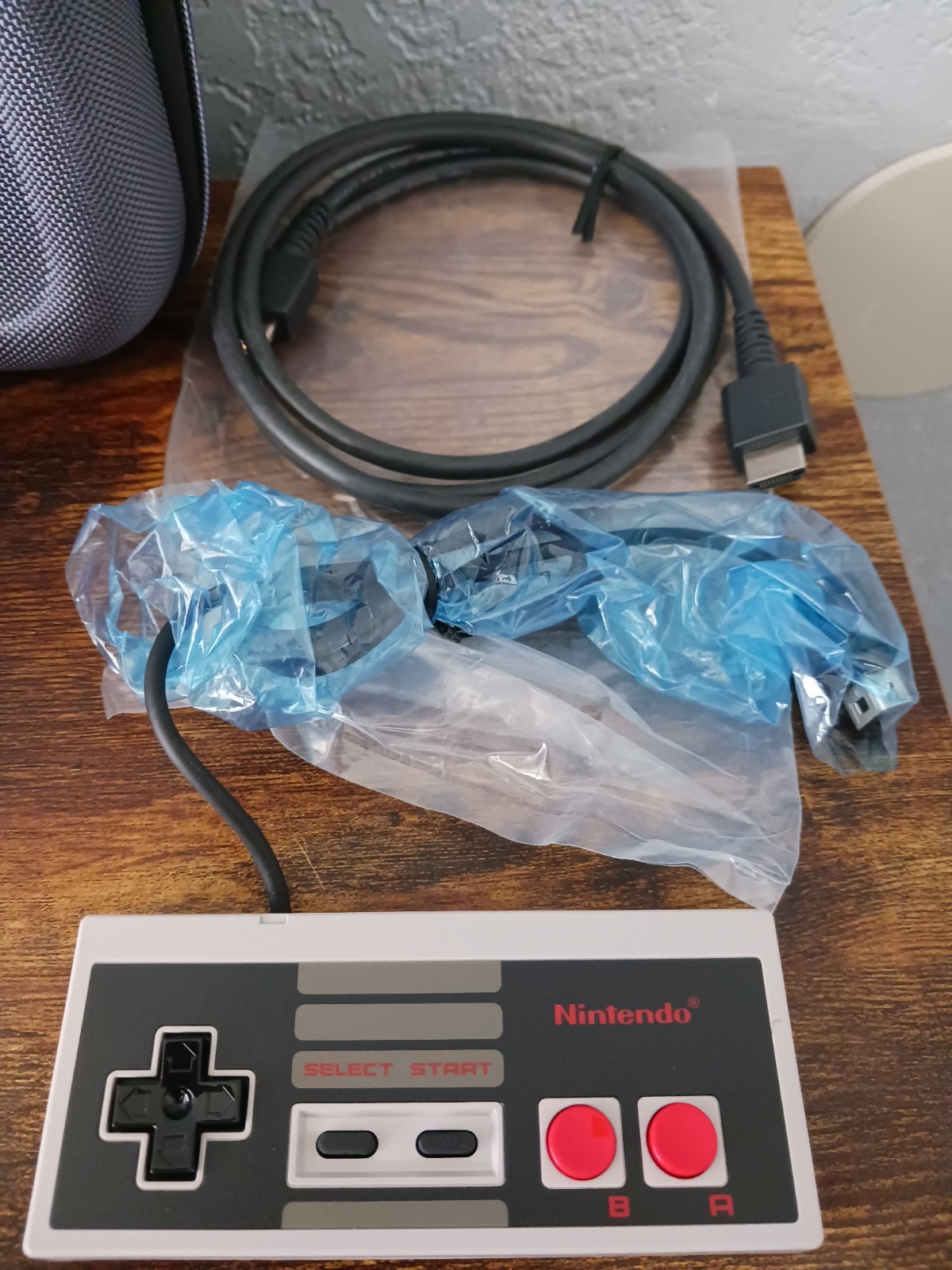 Nintendo NES Classic Edition Mini Console Bundle 30 Games Controller Case OEM