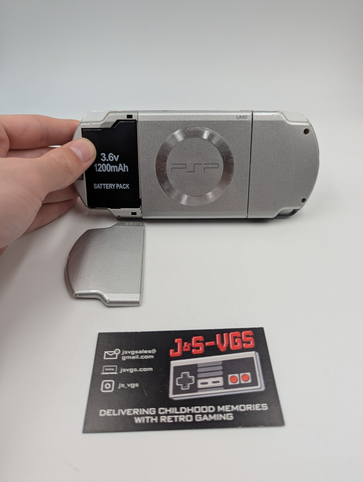 Sony PSP 2000 Silver Ice Console Broken Battery Cover