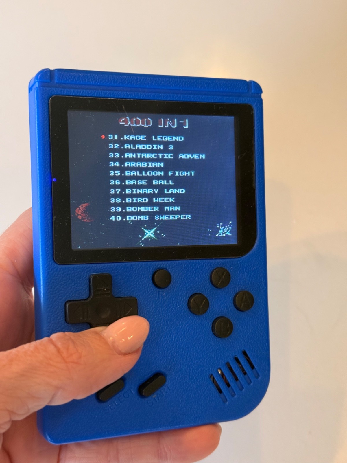 Handheld Play Machine Retro Player with 400 Classical FC Plays Machine 2.8-Inch