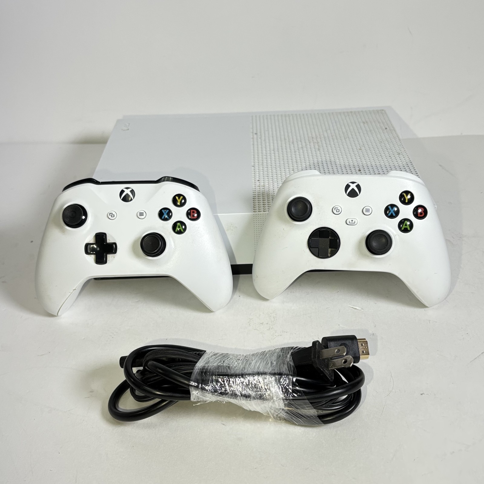 Microsoft 1681 Xbox One S 1TB All Digital Edition Video Game Console