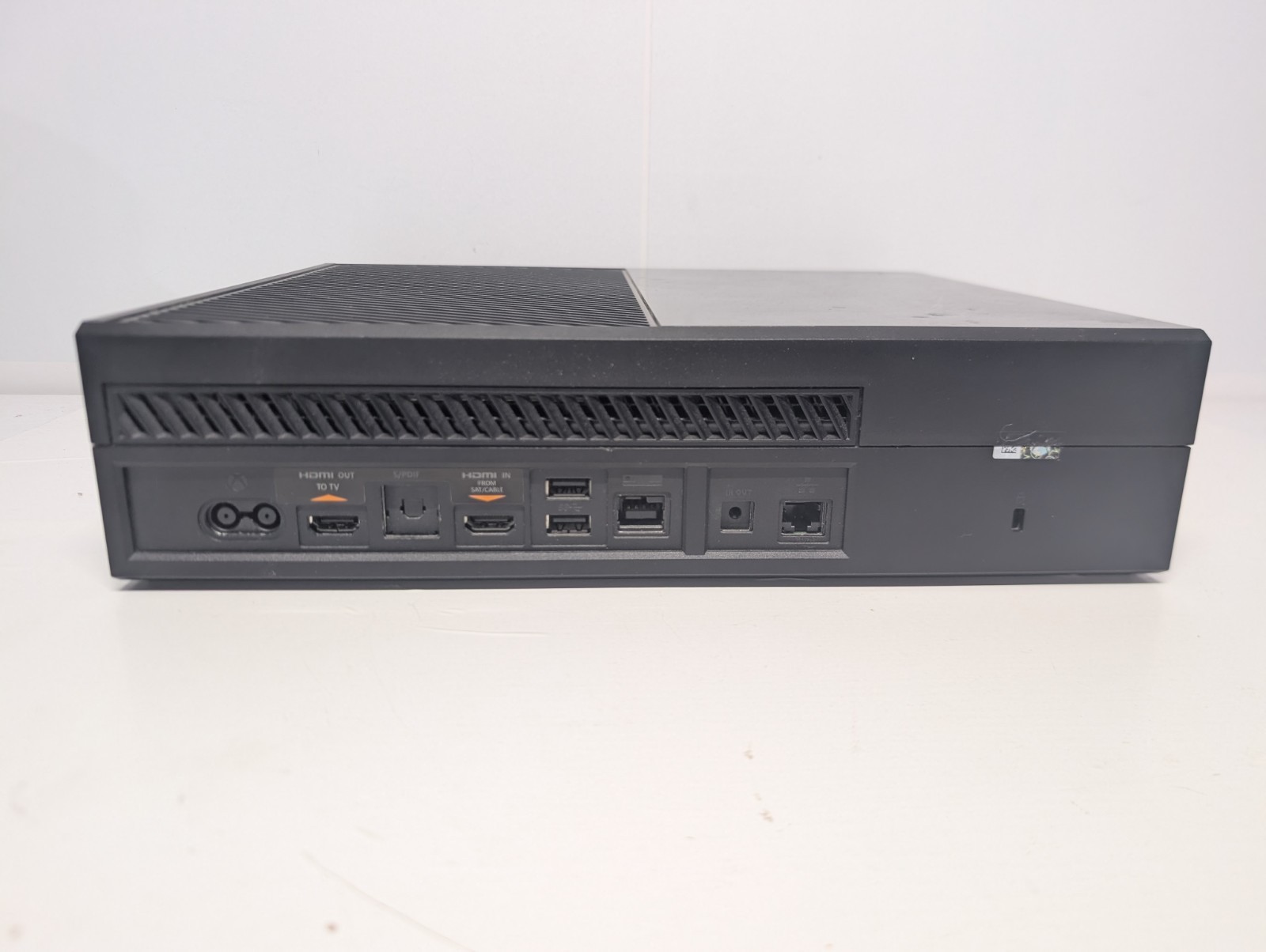 Microsoft XBOX ONE 1540 Console With 4 Games Power Cord Kinect Sensor