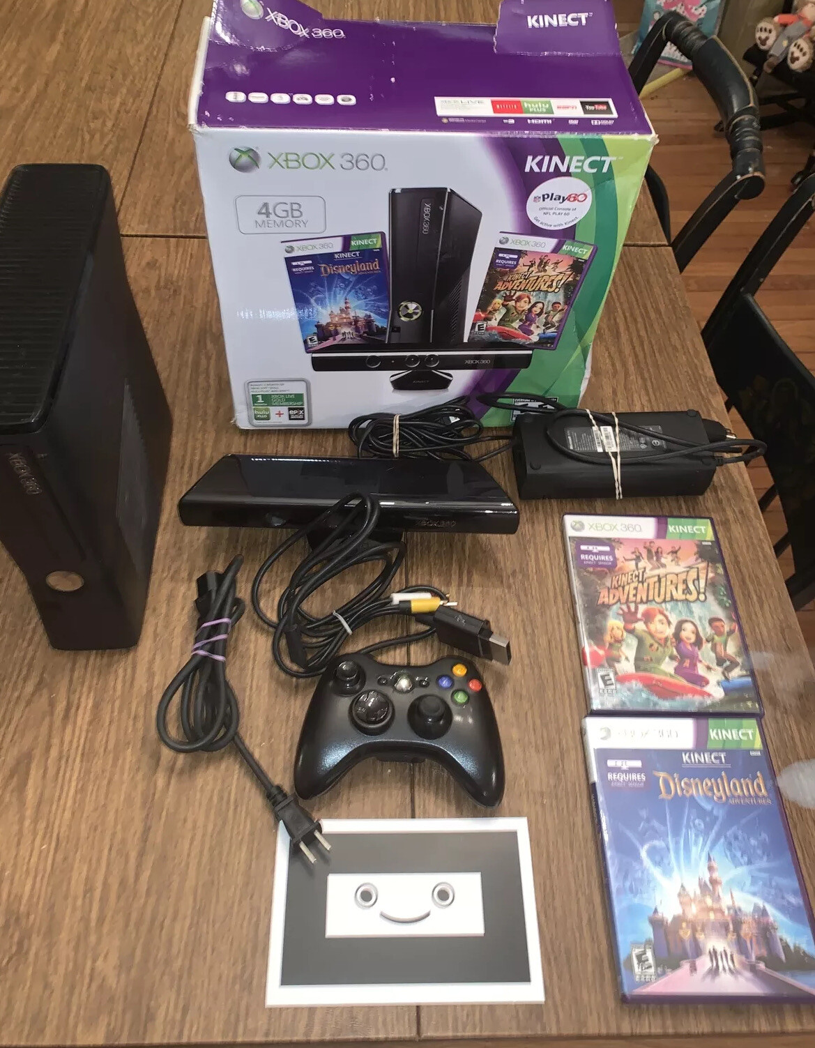 Xbox 360 4GB Kinect Console Disney Adventures Disneyland Edition In Box