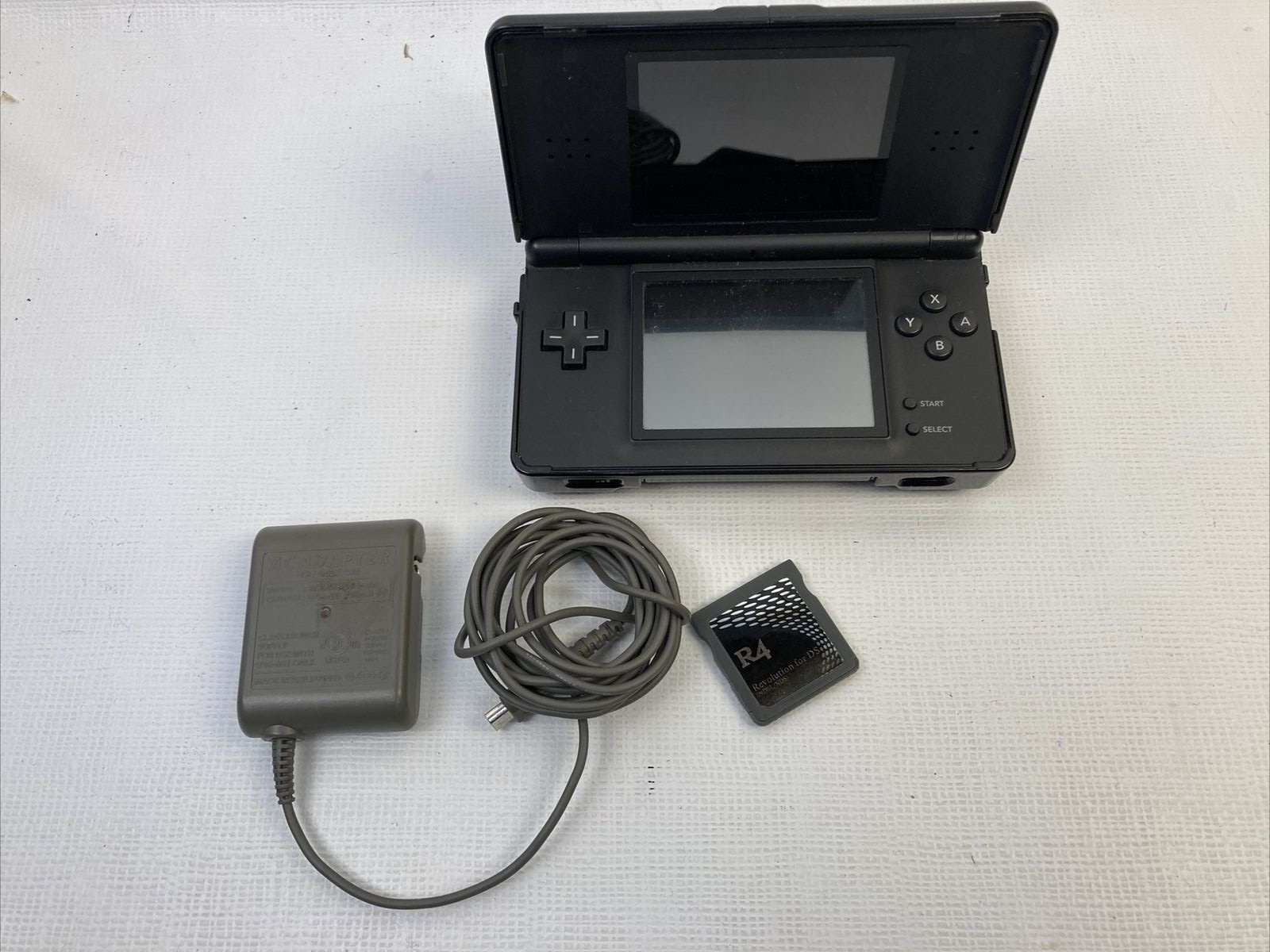 Nintendo DS Lite Console System W/ Charger & Revolution W/ Games See Pics