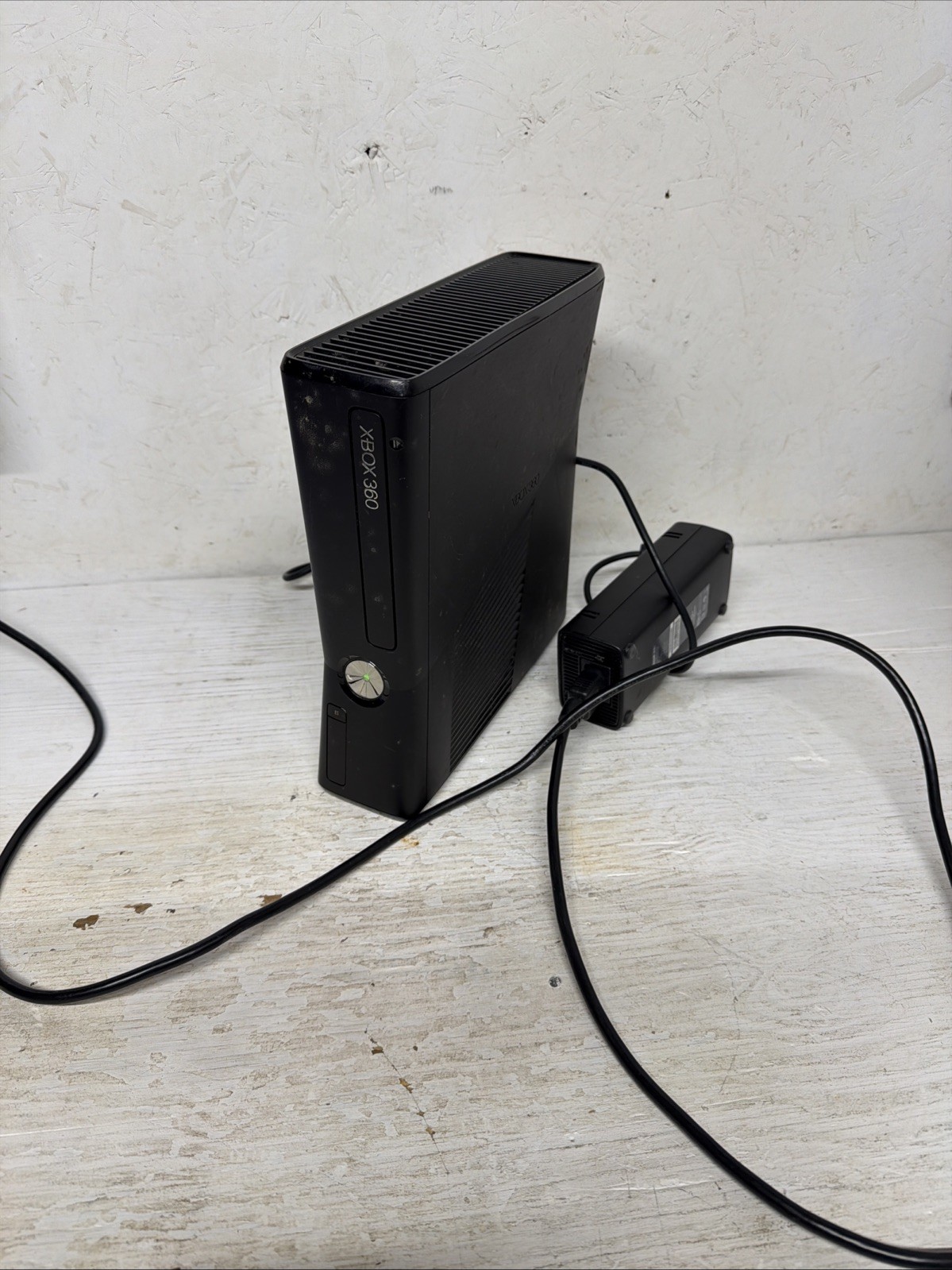 Microsoft Xbox 360 S Slim Console Model 1439 Matte Black Console UNTESTED!