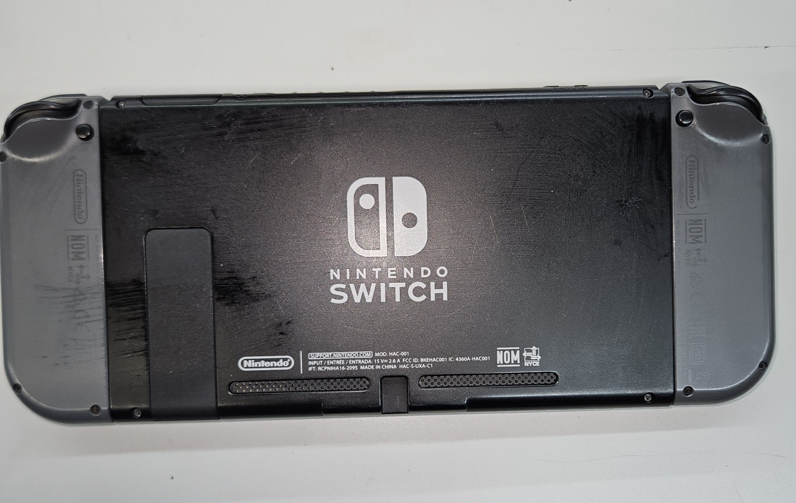 Nintendo Switch System 32GB Console w/Gray Joy-Cons +Charger + Dock & Extras