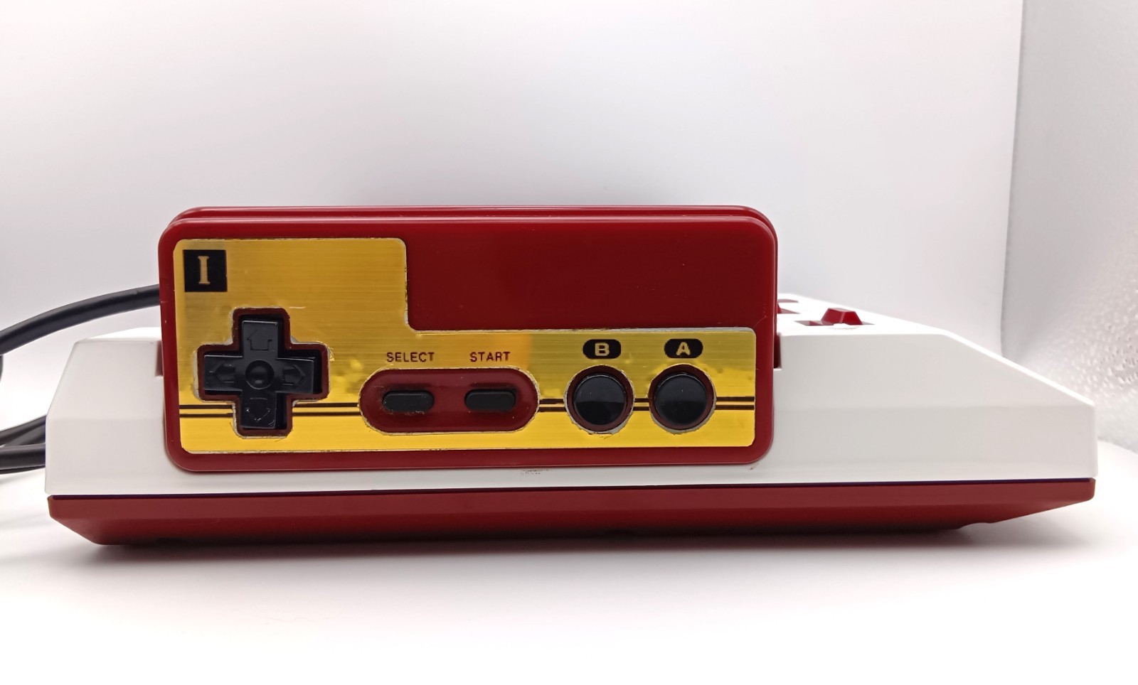 Retro Nintendo Famicom Console AV RCA & USB Powered | Plug & Play on Modern TV