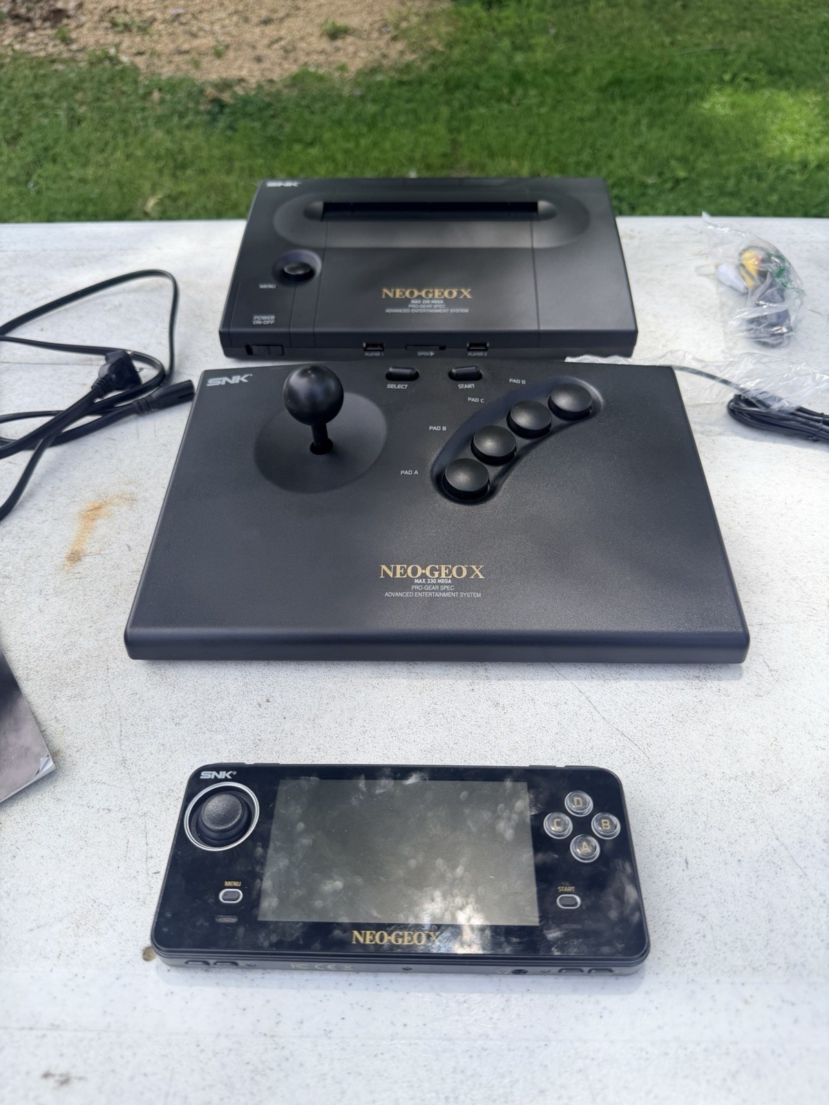 SNK NEO GEO X GOLD LIMITED EDITION CONSOLE – TESTED AND WORKING