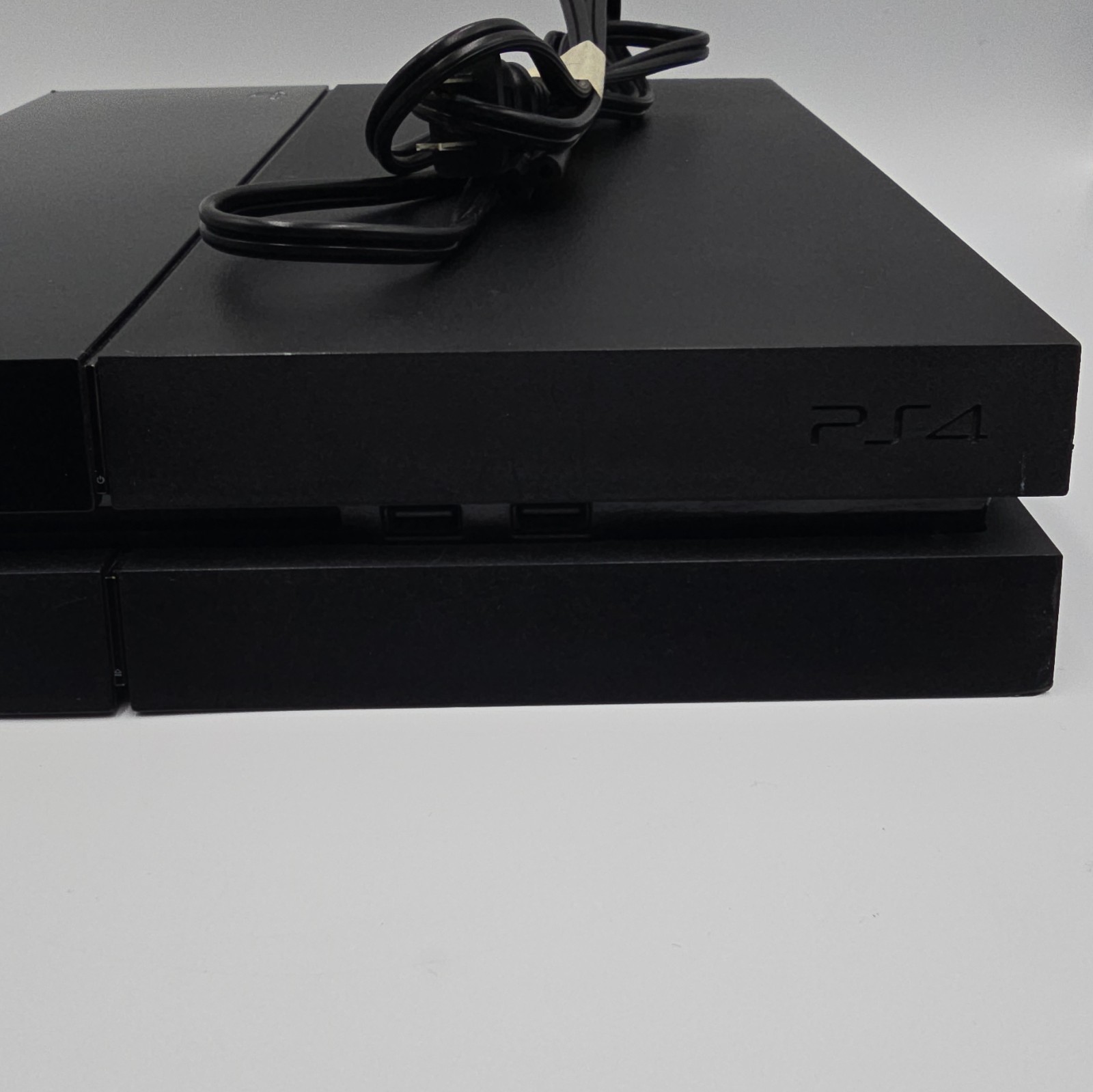 Sony PlayStation 4 PS4 Home Console Black w/ Power Cord HDMI Ethernet AUX (Read)